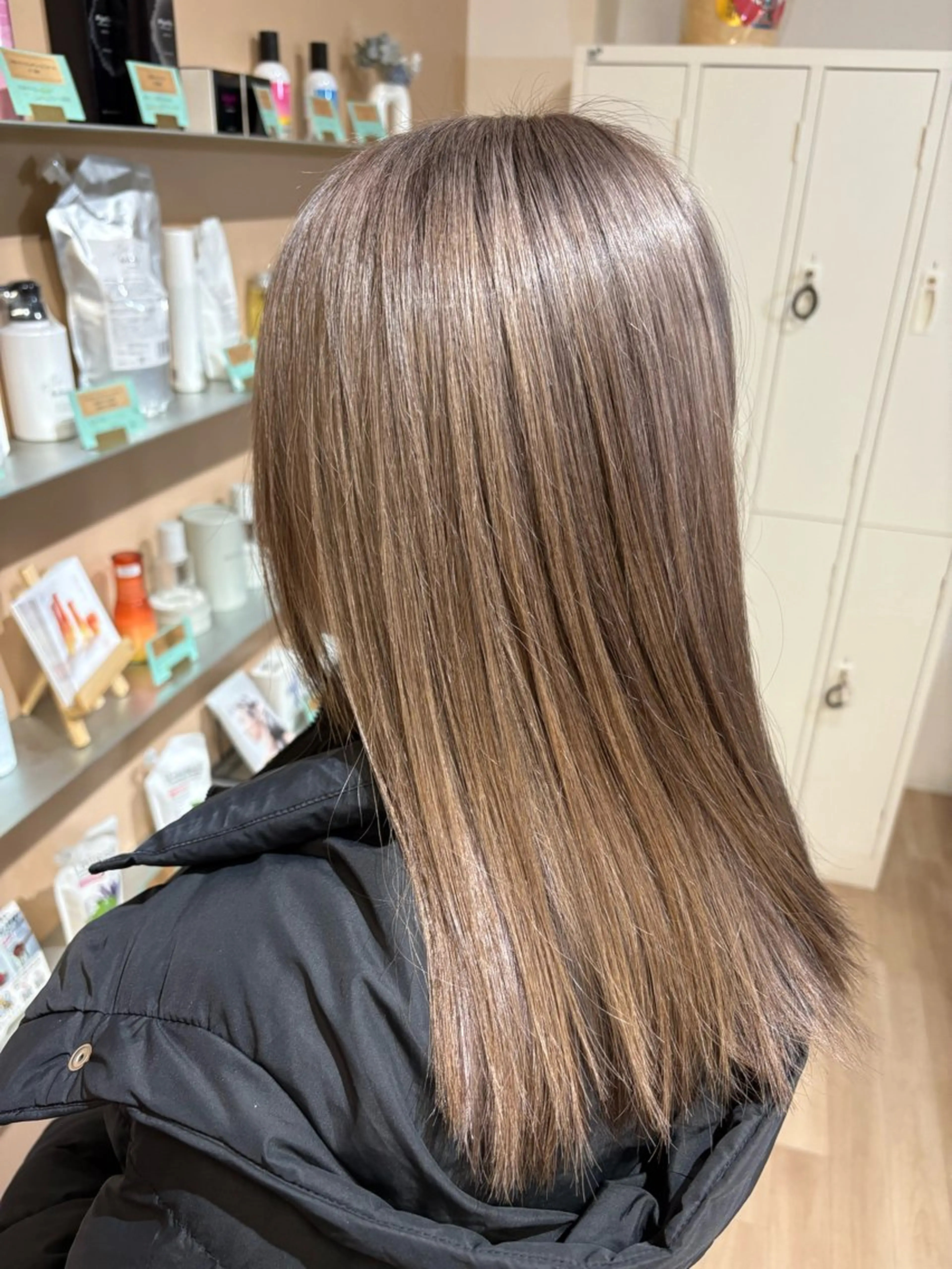 ロング カラー ダブルカラー カット ヘアカラー ツヤ感カラー 柏原航世のヘアスタイル