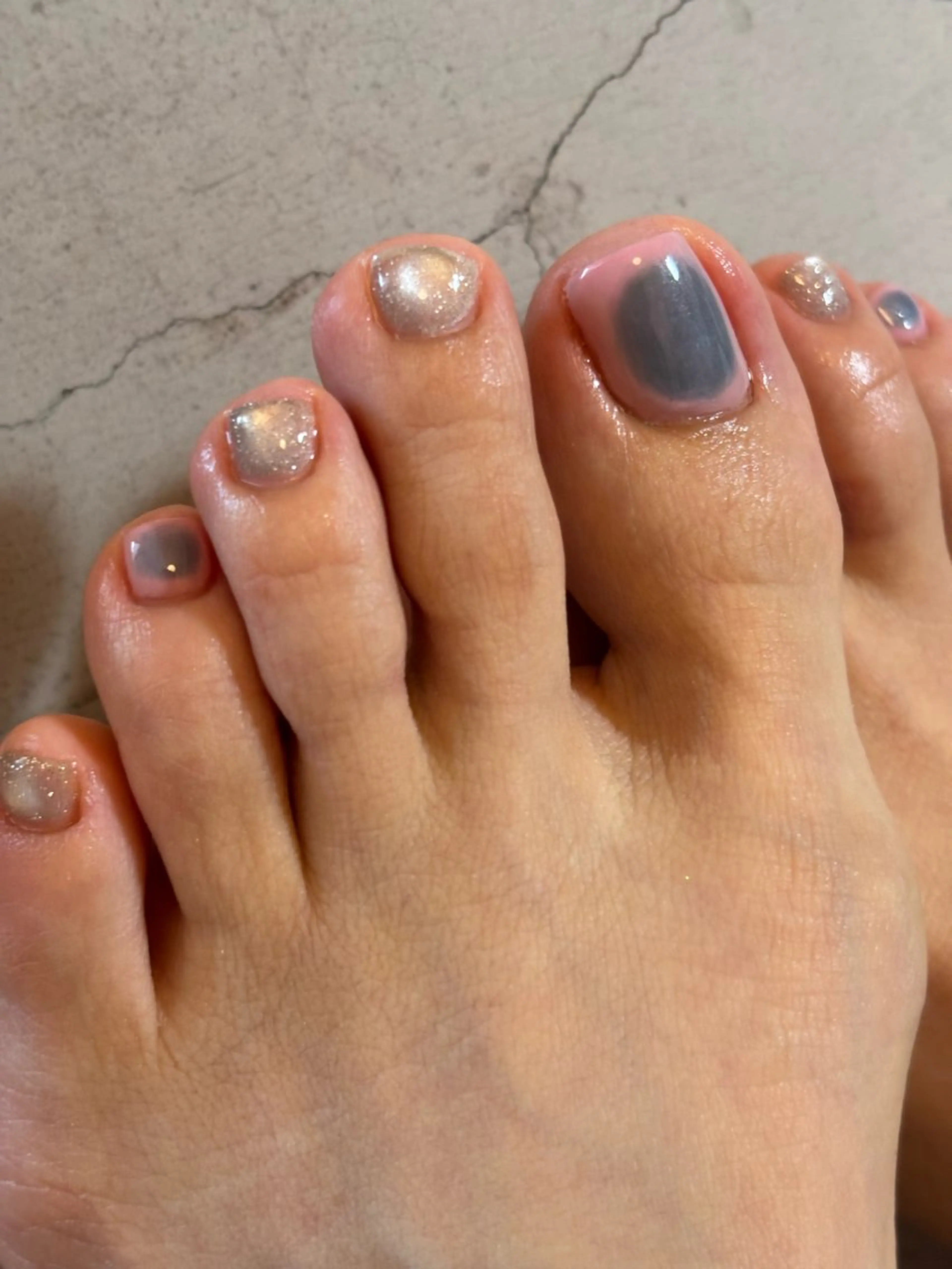 ネイル アートネイル オーロラネイル フットネイル ジェルネイル グラデーション フットネイル fil nailのネイルデザイン