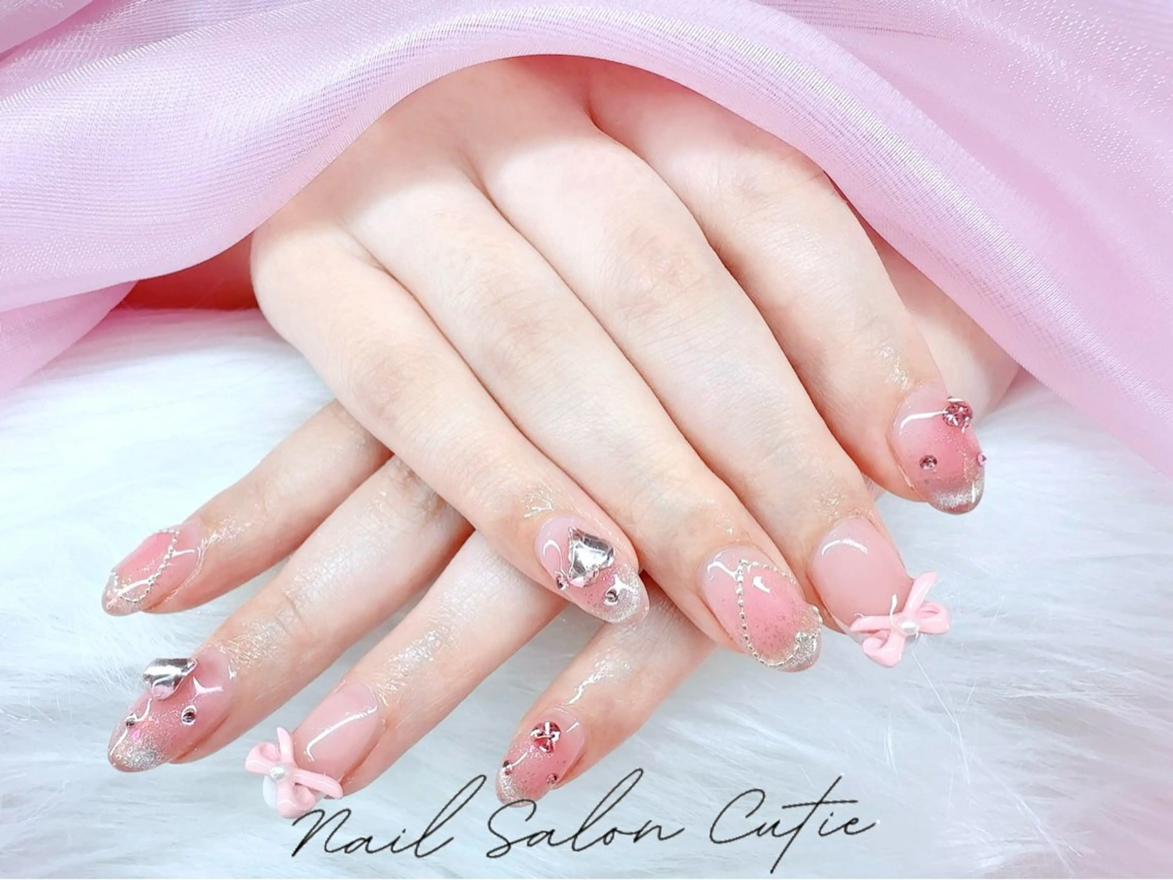 💖時間内自爪持ち込みデザイン８本アート＋当店330円以下のパーツ付け放題キルティング２本までの写真