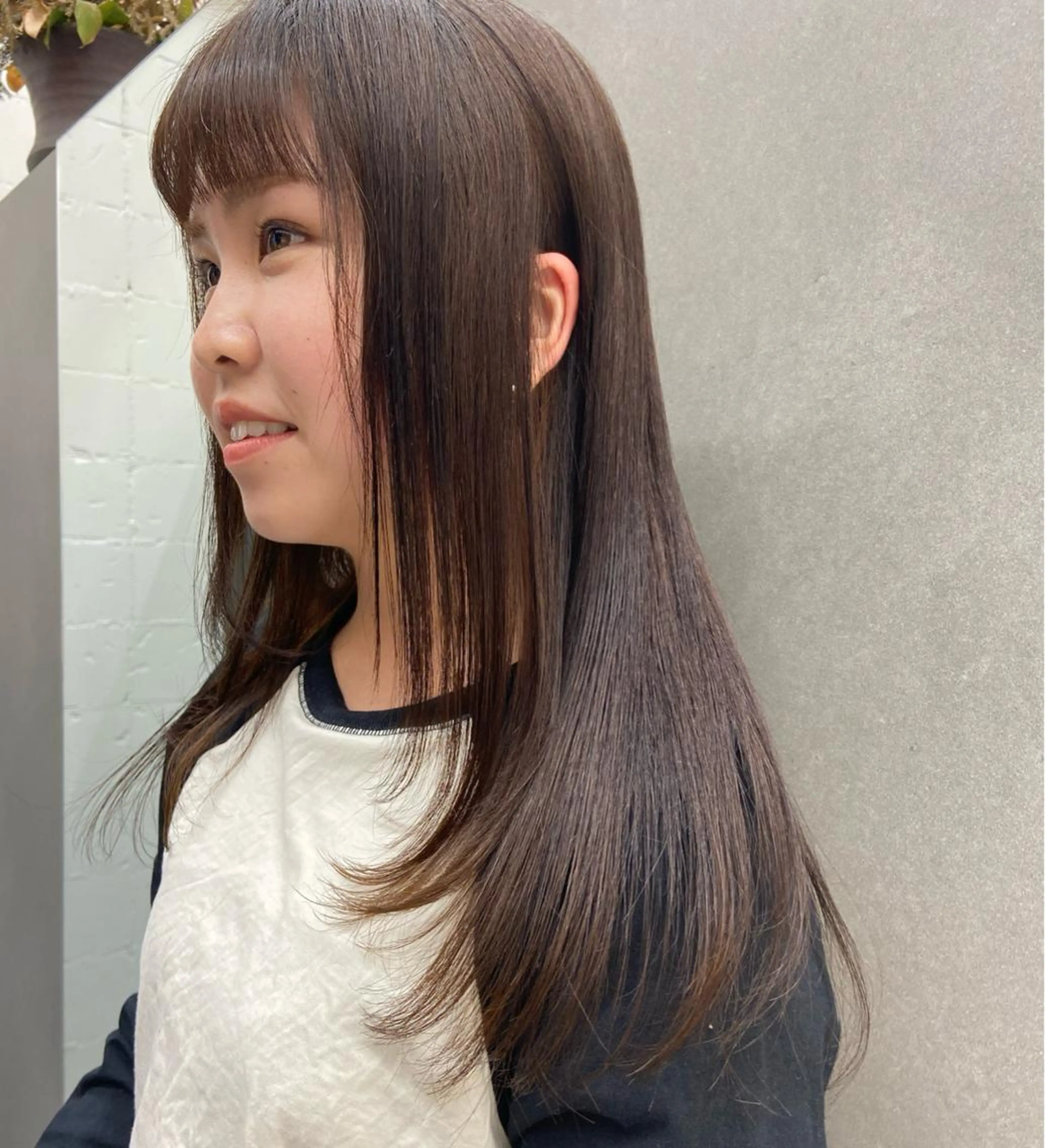 ロング レイヤーカット ロング カット 淺谷 美紀のヘアスタイル