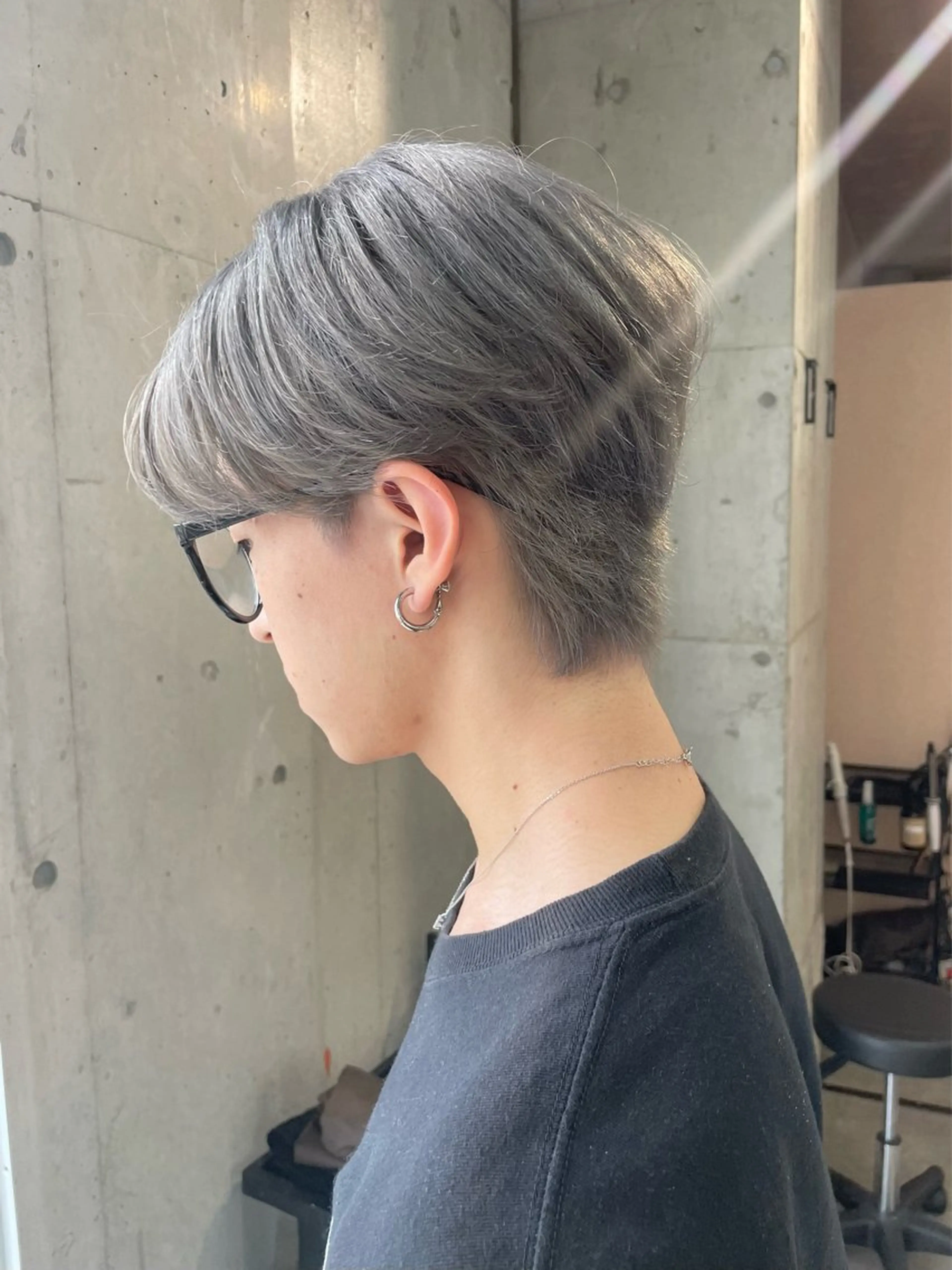 ショート カラー メンズ シルバー ヘアカラー lani hair salon所属・SHOTO ハイトー ン/デザインカラーのヘアスタイル