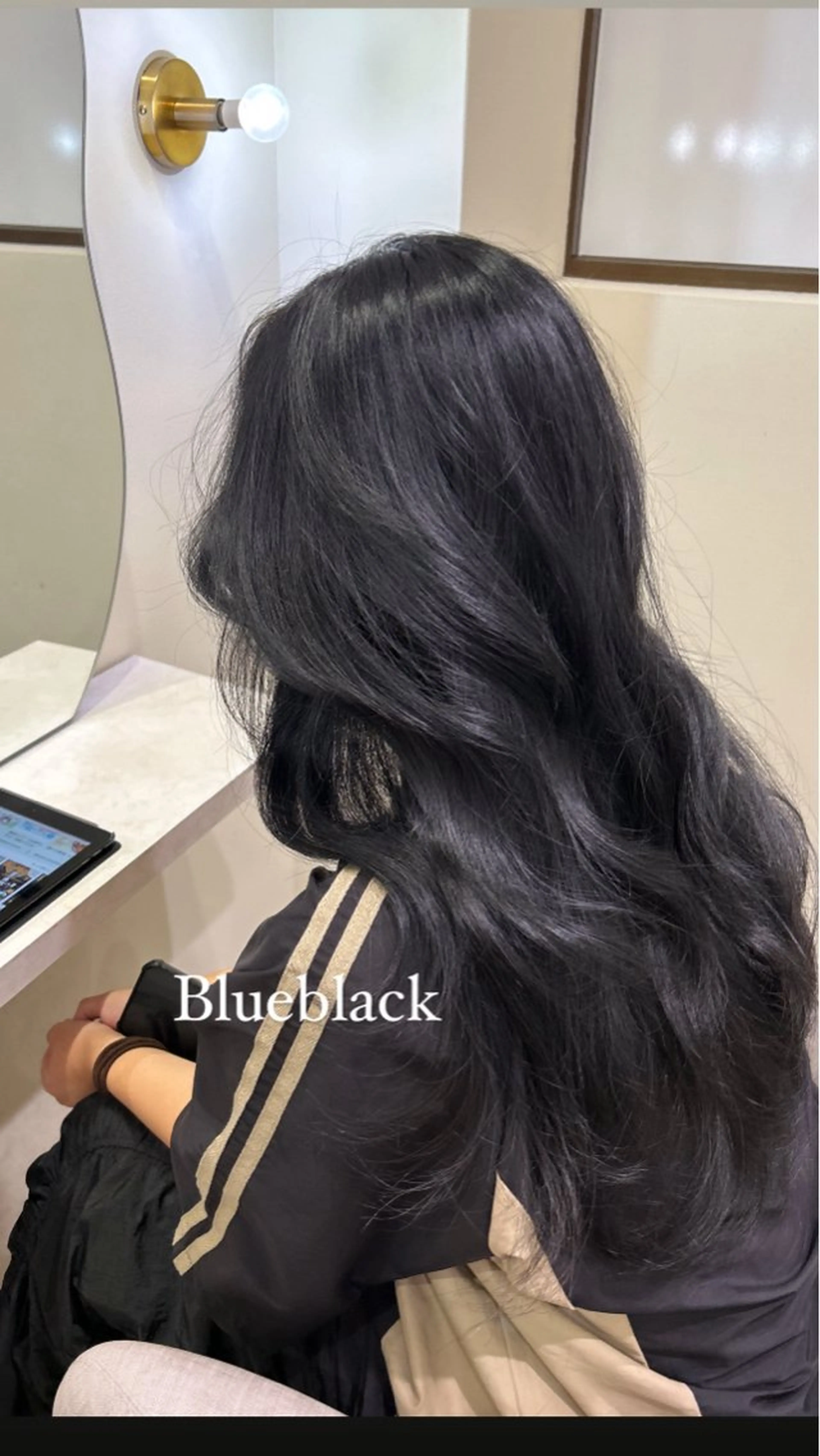 ロング カラー ヘアアレンジ 黒髪 ブルーカラー ブルーブラック minilu  by   LuLuca所属・高谷 凜のヘアスタイル