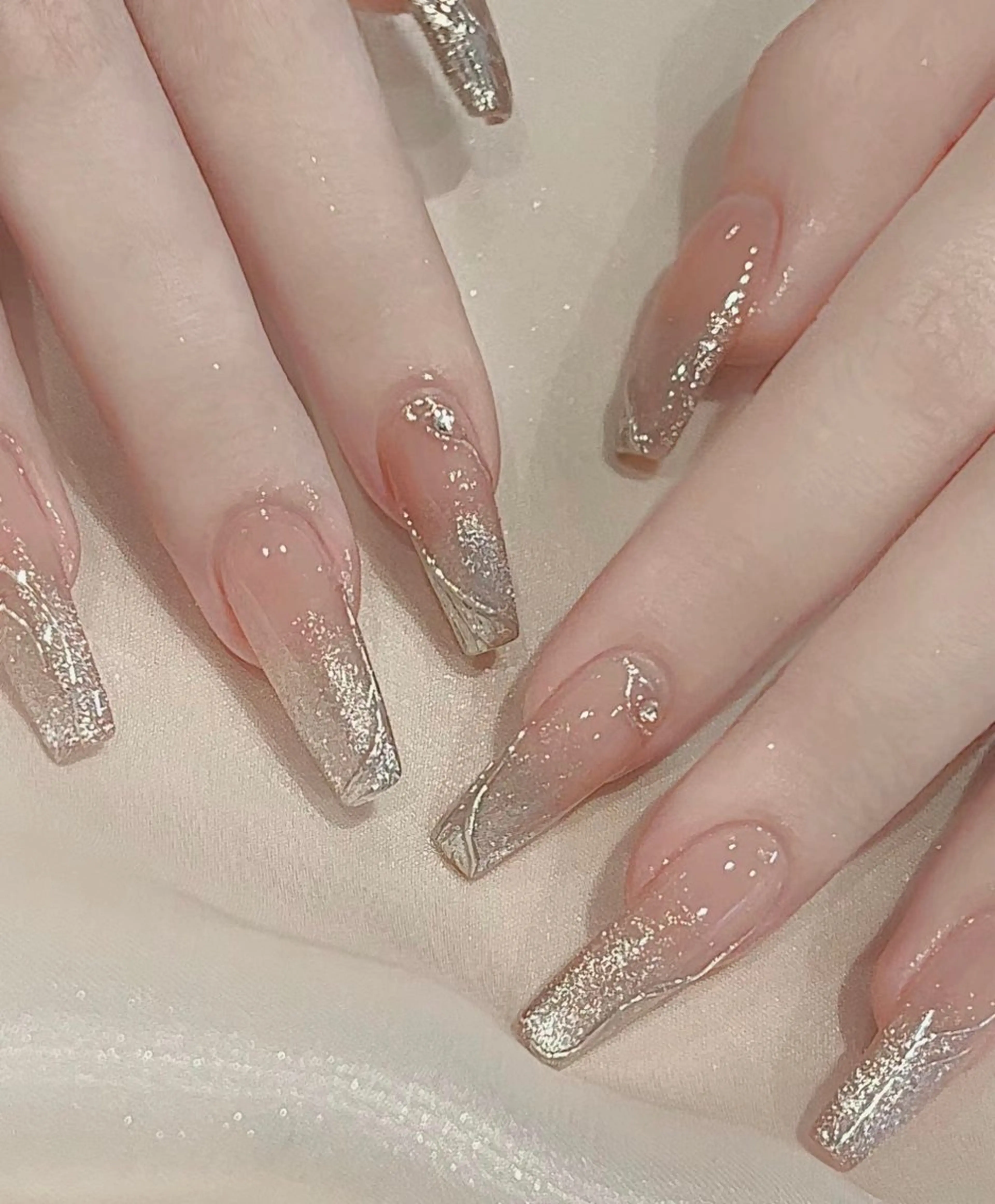 ネイル Cutil Nailsalon所属・Cutil. Nail🌈のネイルデザイン
