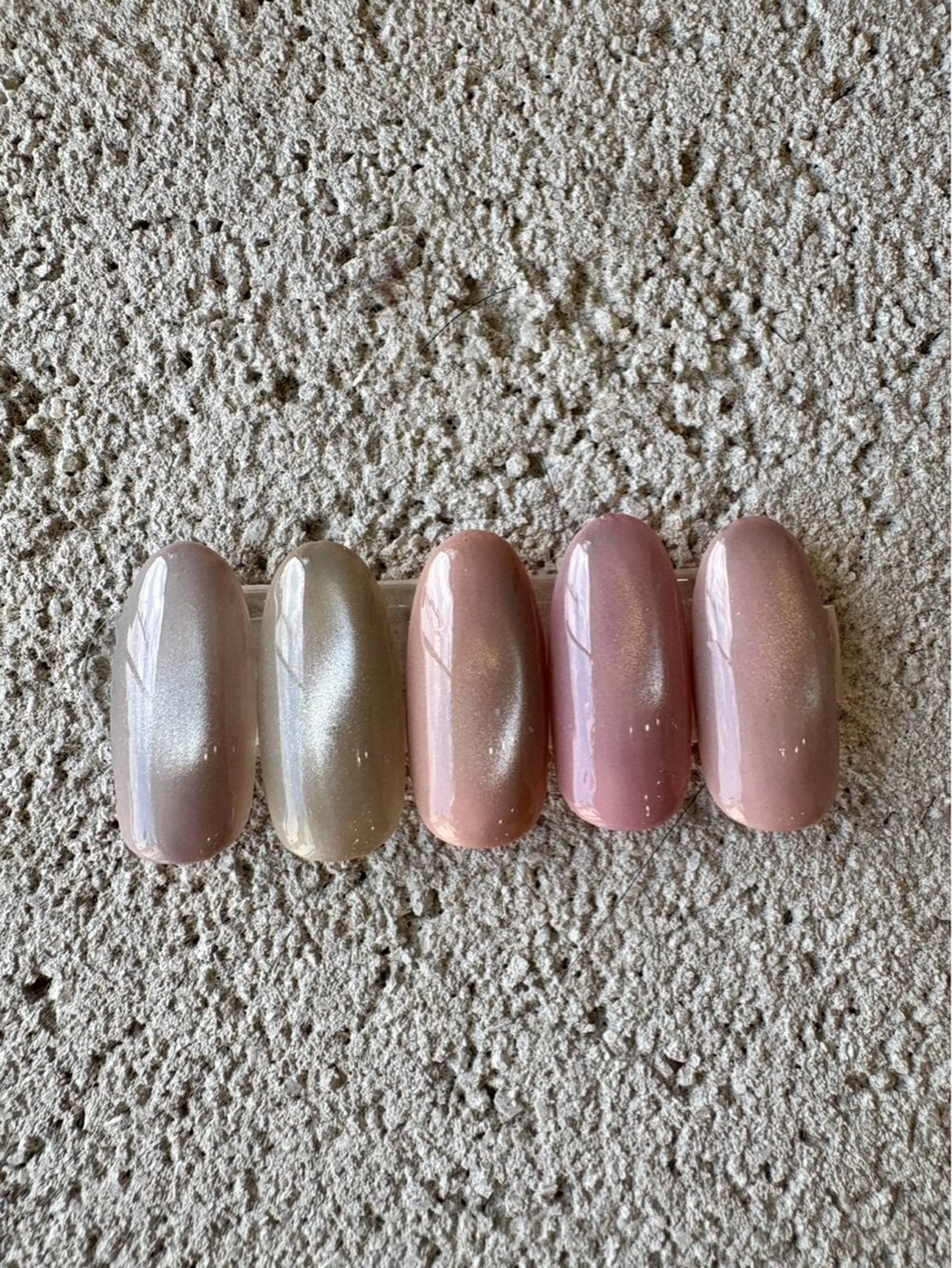 流行りのマグネットネイル 3300円の写真