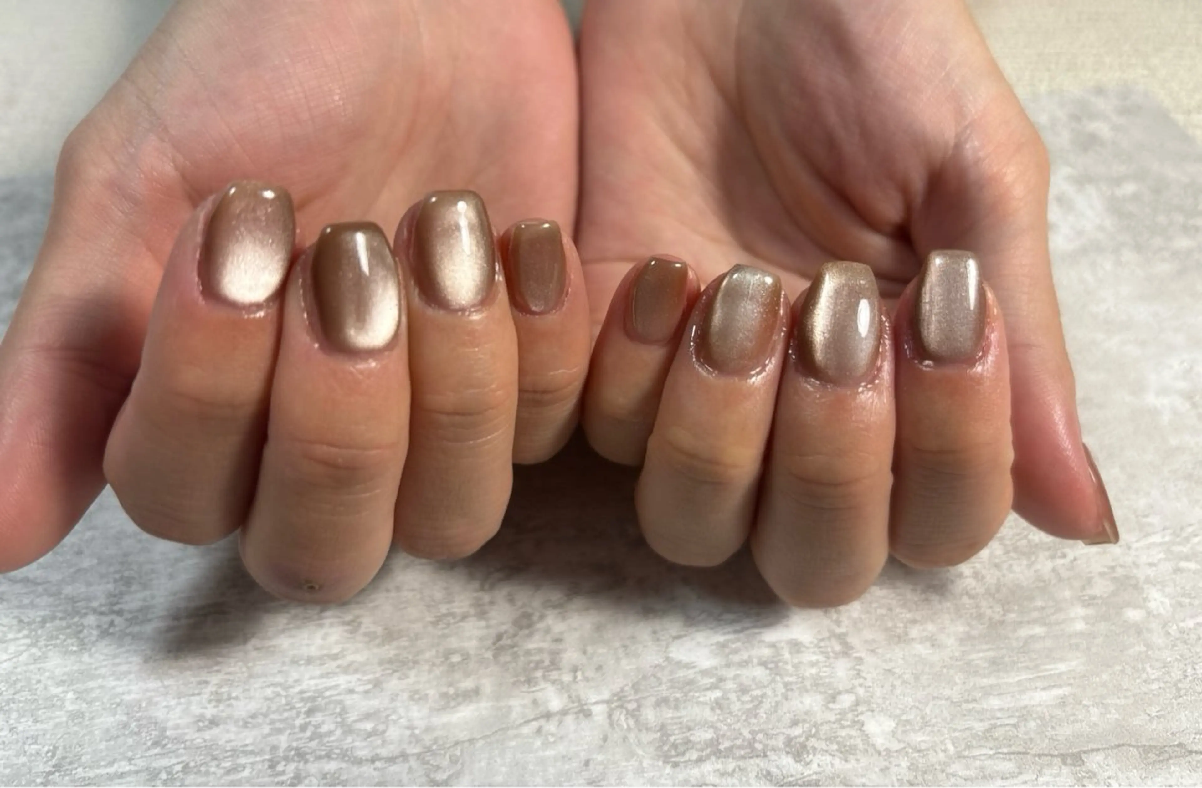 ネイル オーロラネイル ブルー フットネイル フレンチネイル ジェルネイル ハンドネイル kiki nail たまプラーザのネイルデザイン