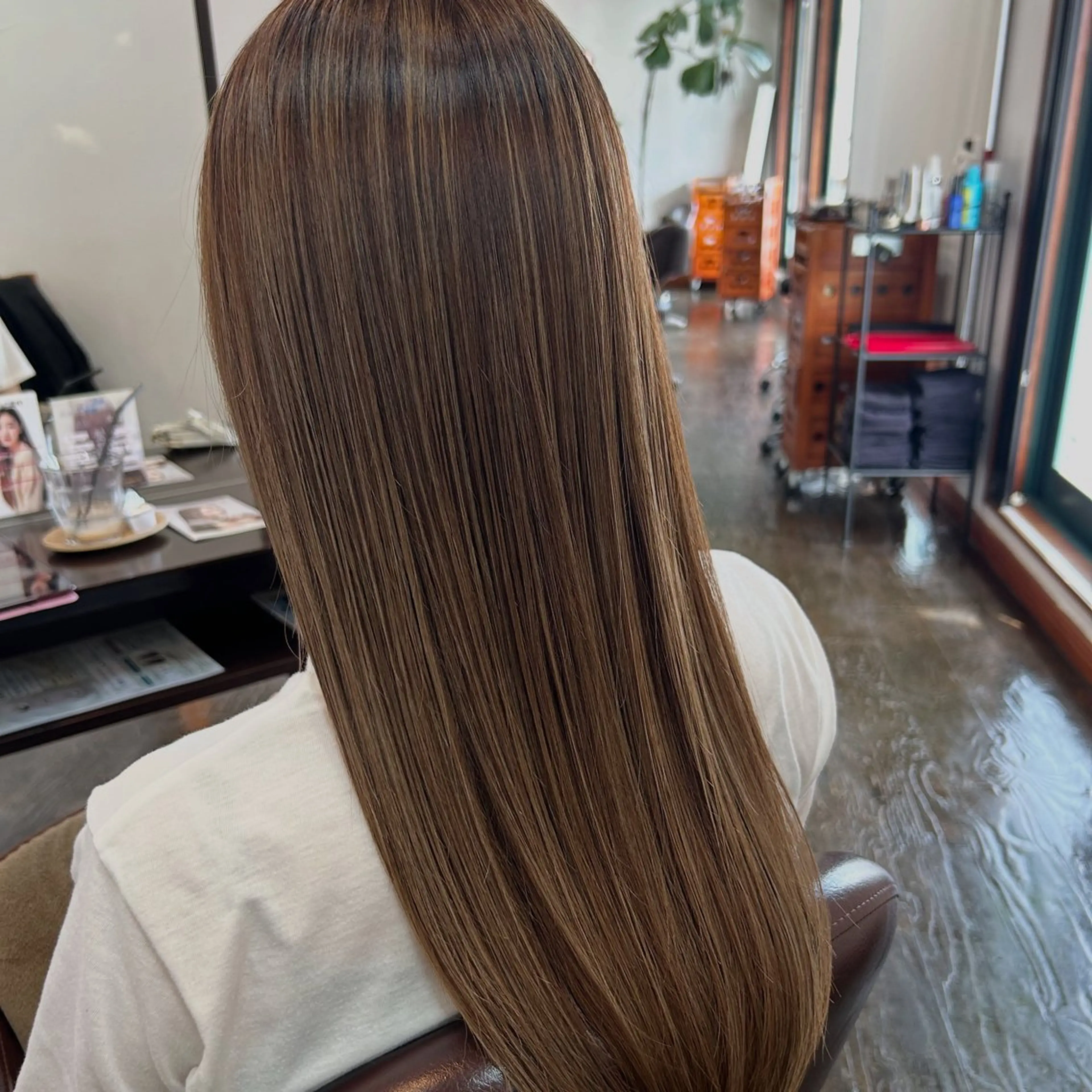 カラー ベージュカラー ハイライトカラー 坂本 瑞季のヘアスタイル