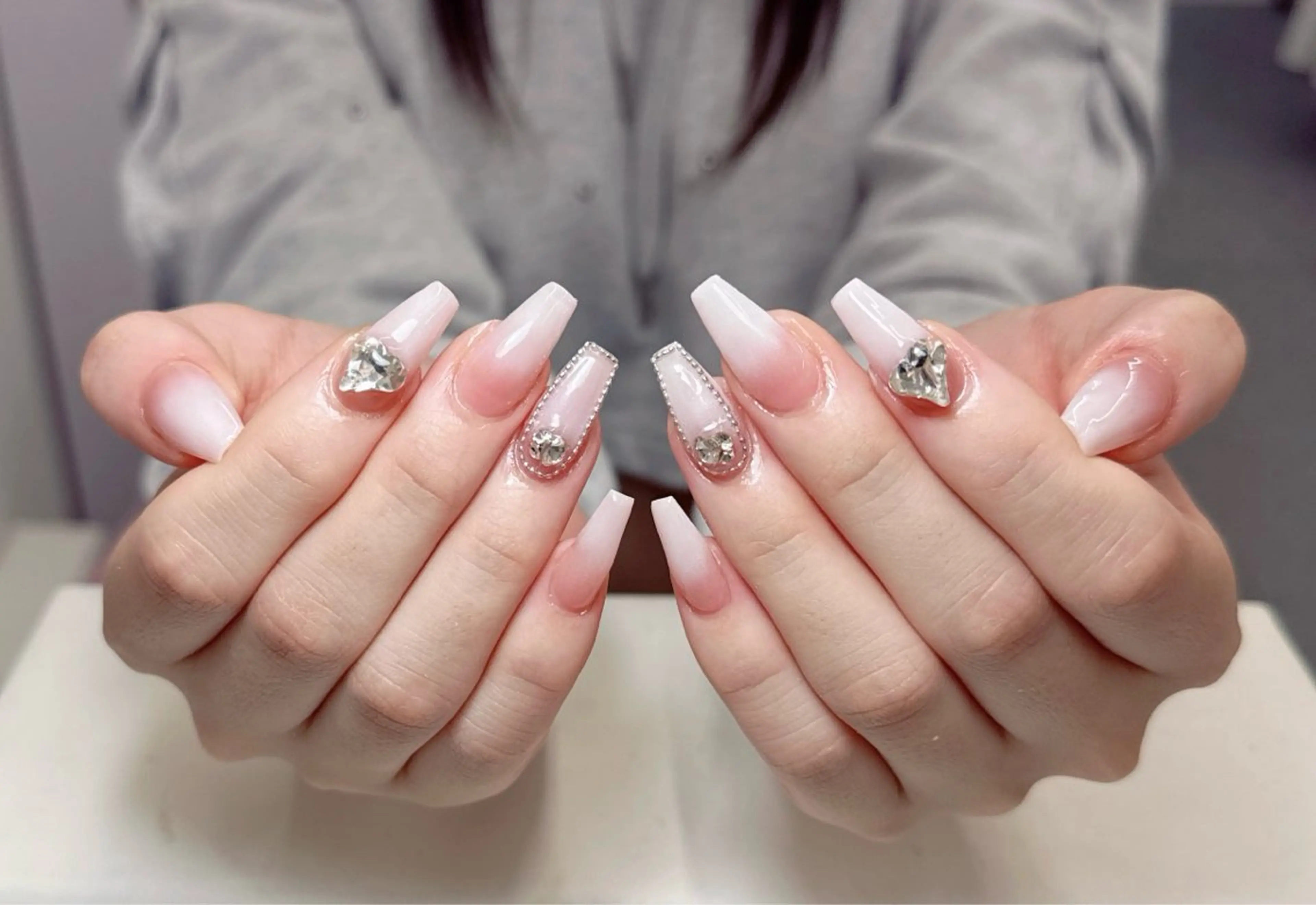 ロング NOA NAILのネイルデザイン