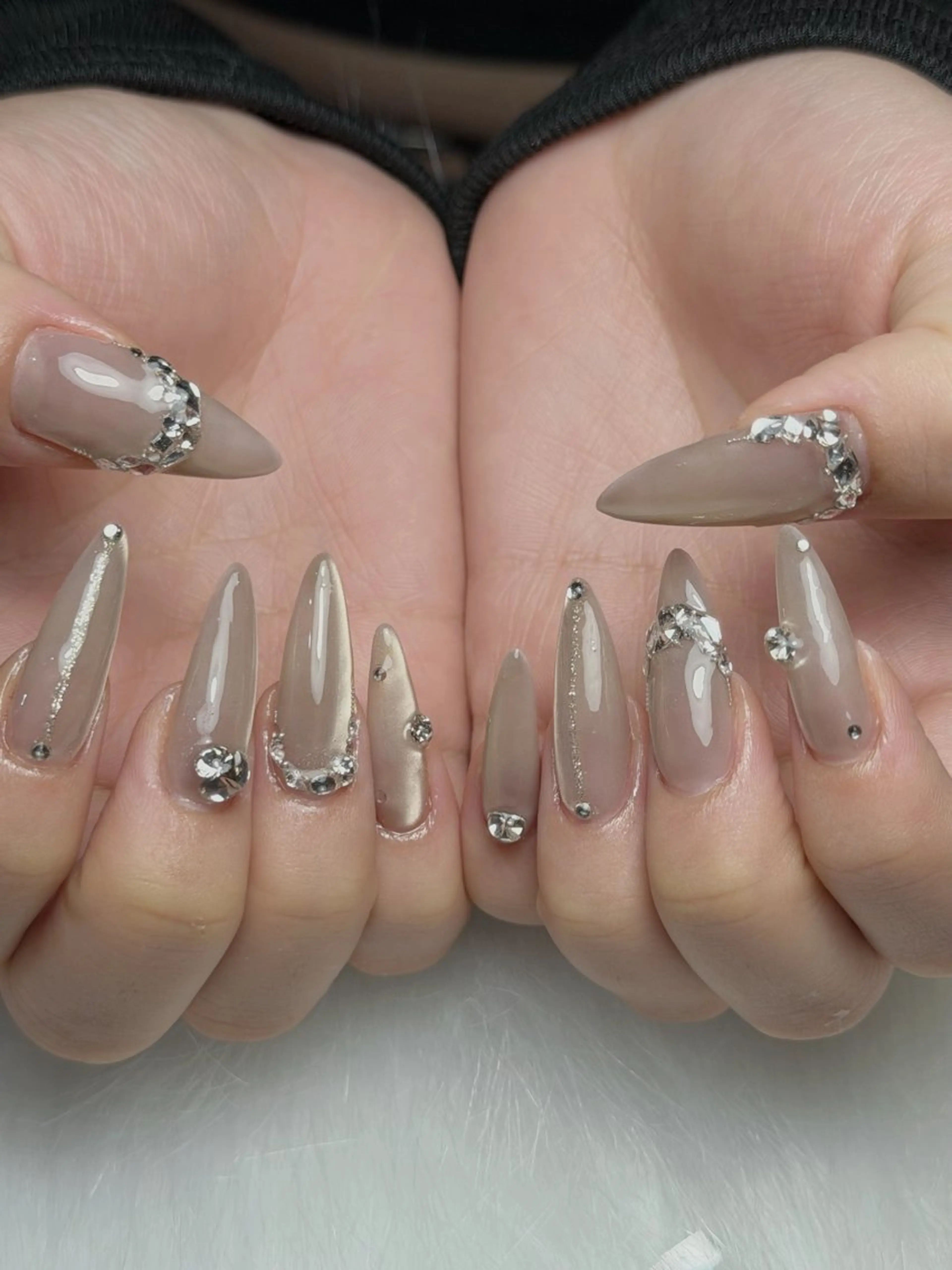 ネイル フレンチネイル グラデーション 韓国ネイル マグネットネイル シンプルネイル ハンドネイル CoMo Nail Studio所属・CoMo Nailのネイルデザイン