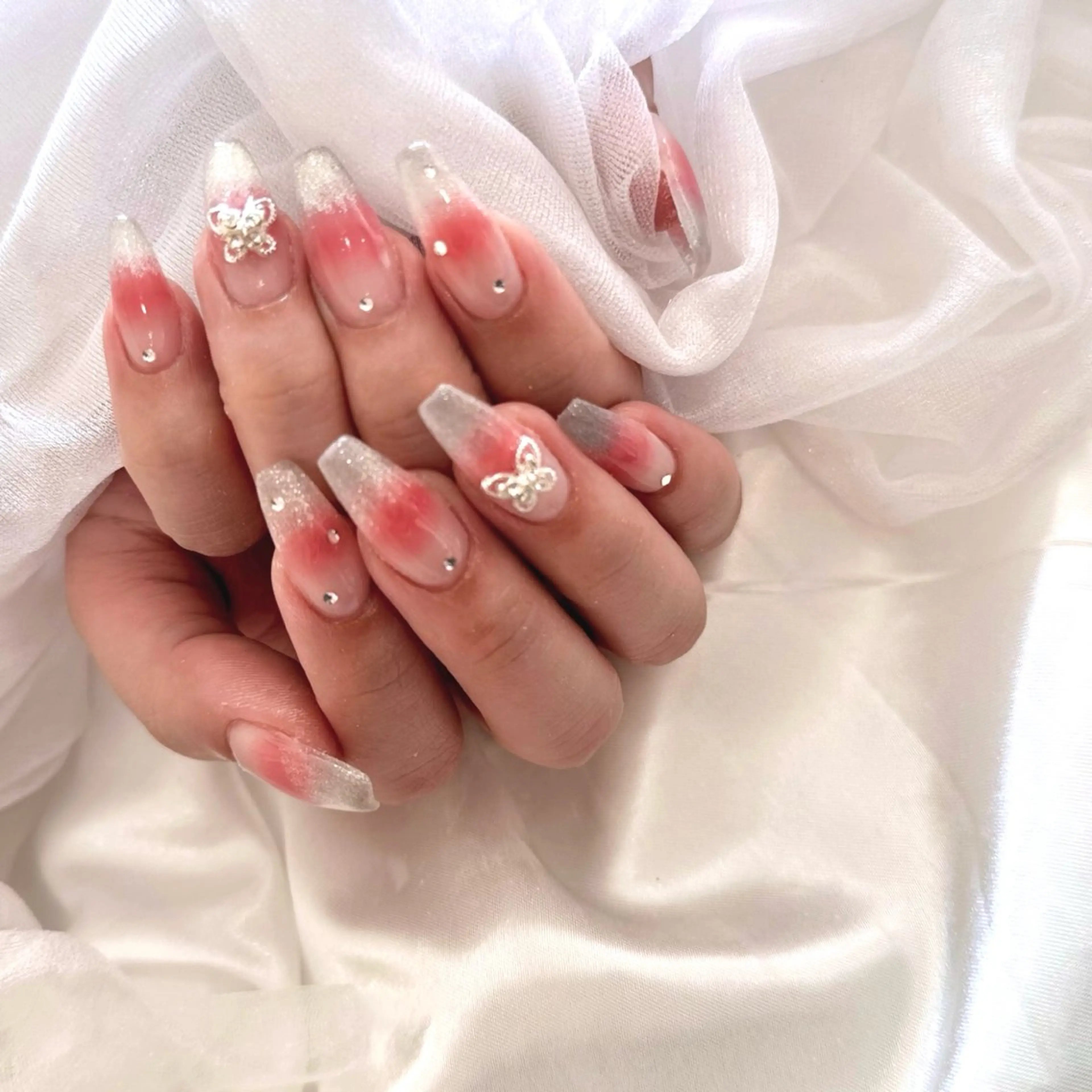 ネイル チークネイル ハンドネイル ハンドケア SARA ♥のネイルデザイン