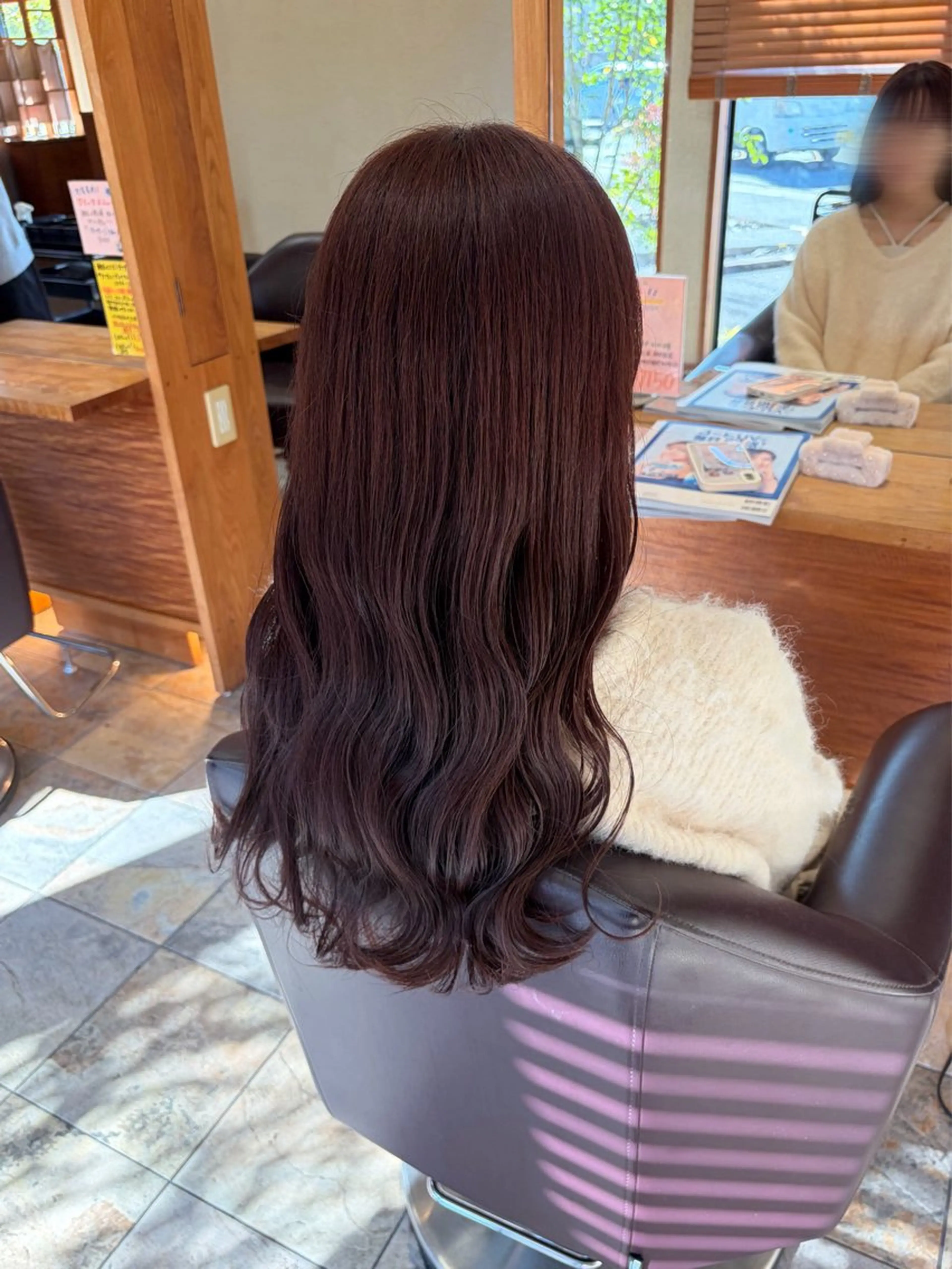 ロング カラー 松浦 萌のヘアスタイル