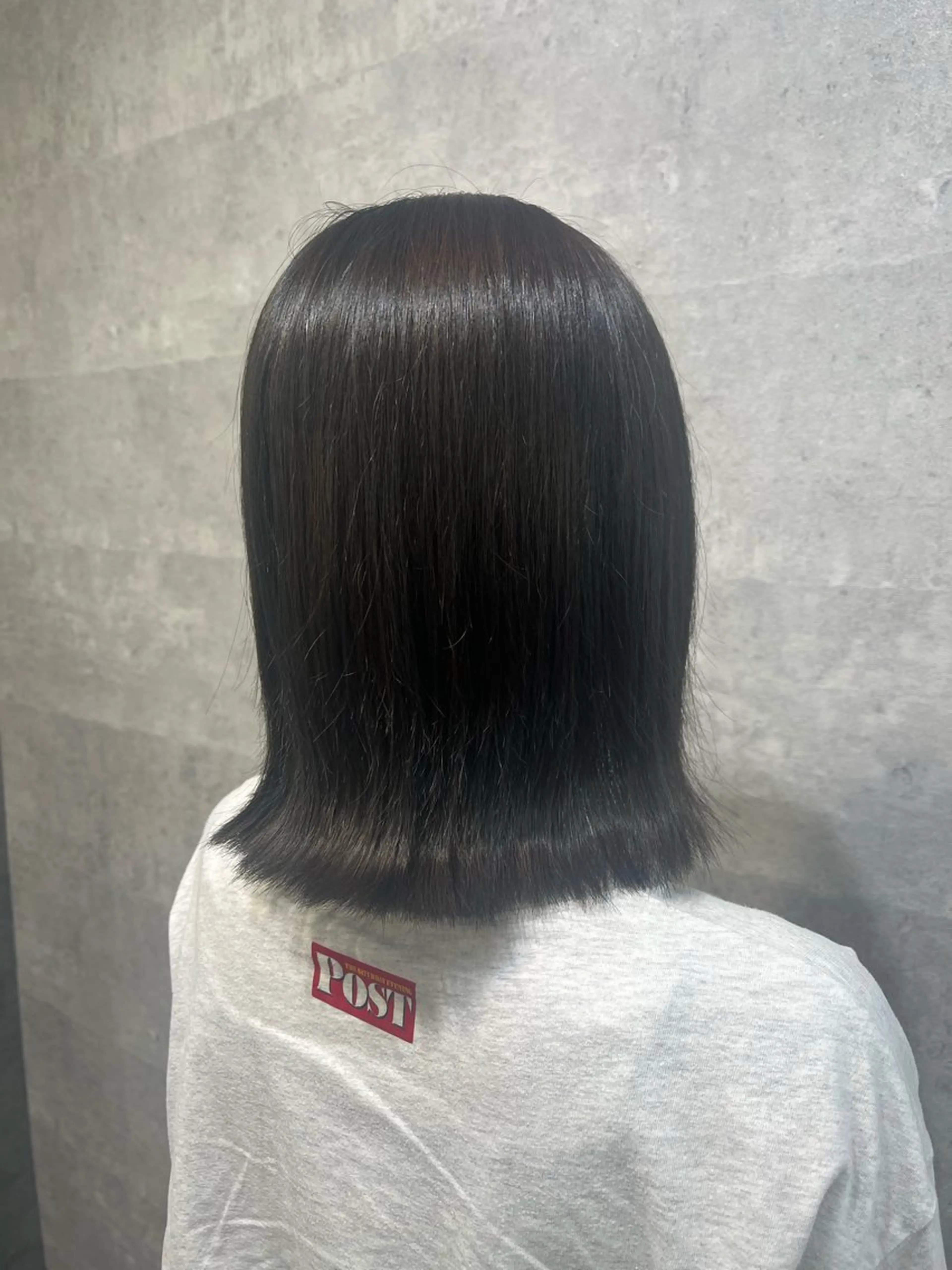 ミディアム カット 中園 紫音のヘアスタイル