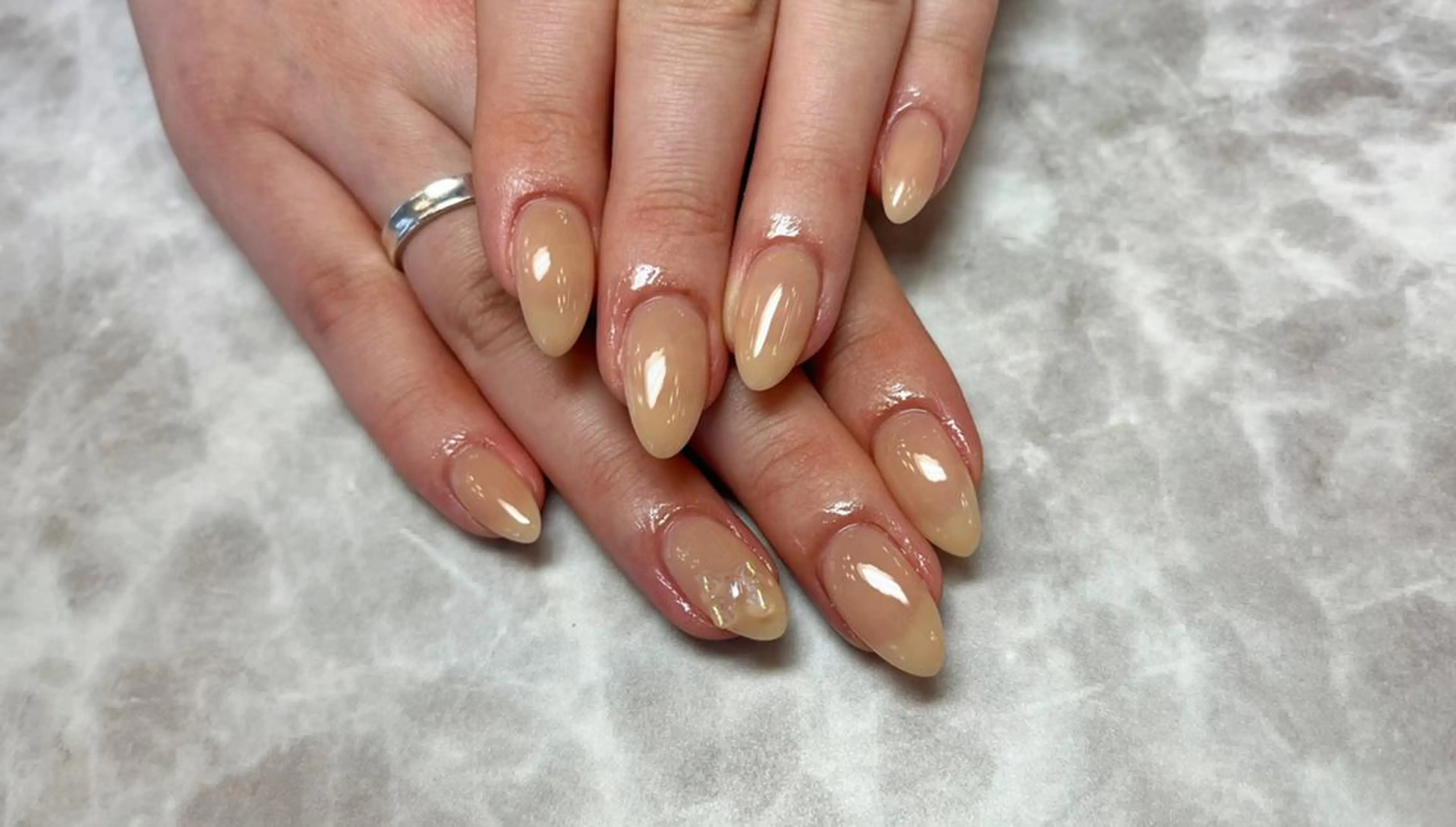 ネイル ネイルリボン 伊藤のネイルデザイン