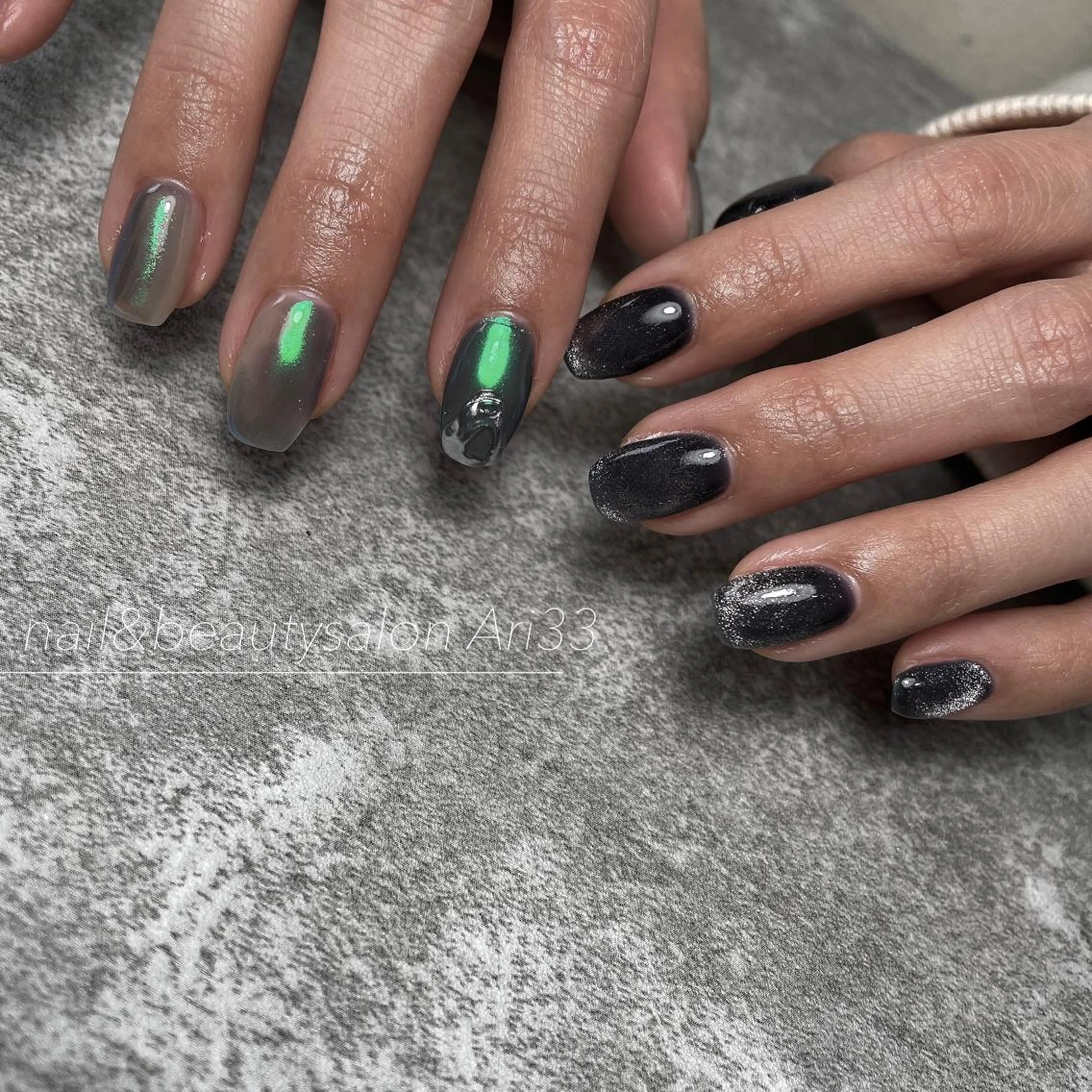 ネイル マグネットネイル ミラーネイル ニュアンスネイル ハンドネイル プライベートサロン Ari33nailのネイルデザイン