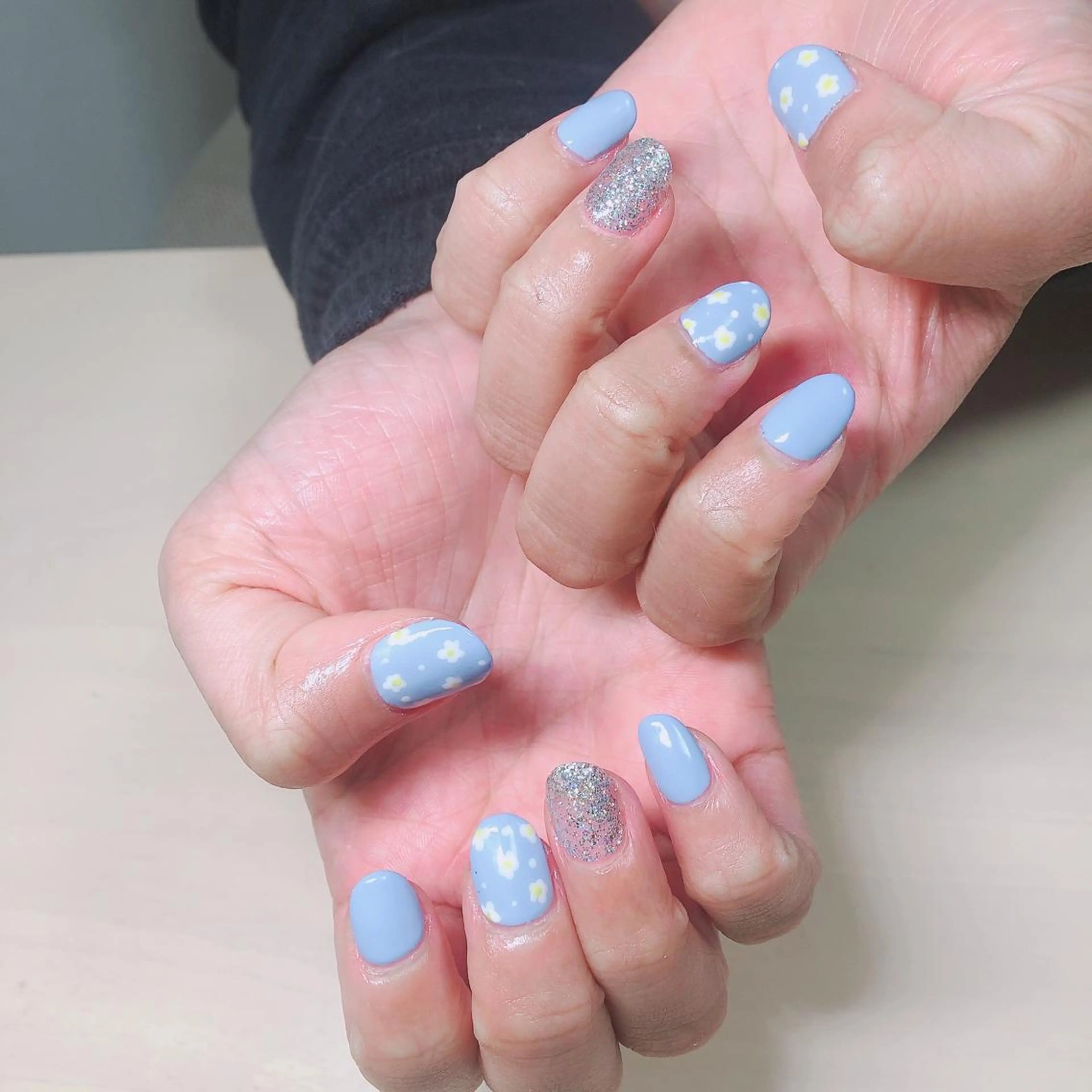 ネイル フラワーネイル 結城 怜菜のネイルデザイン