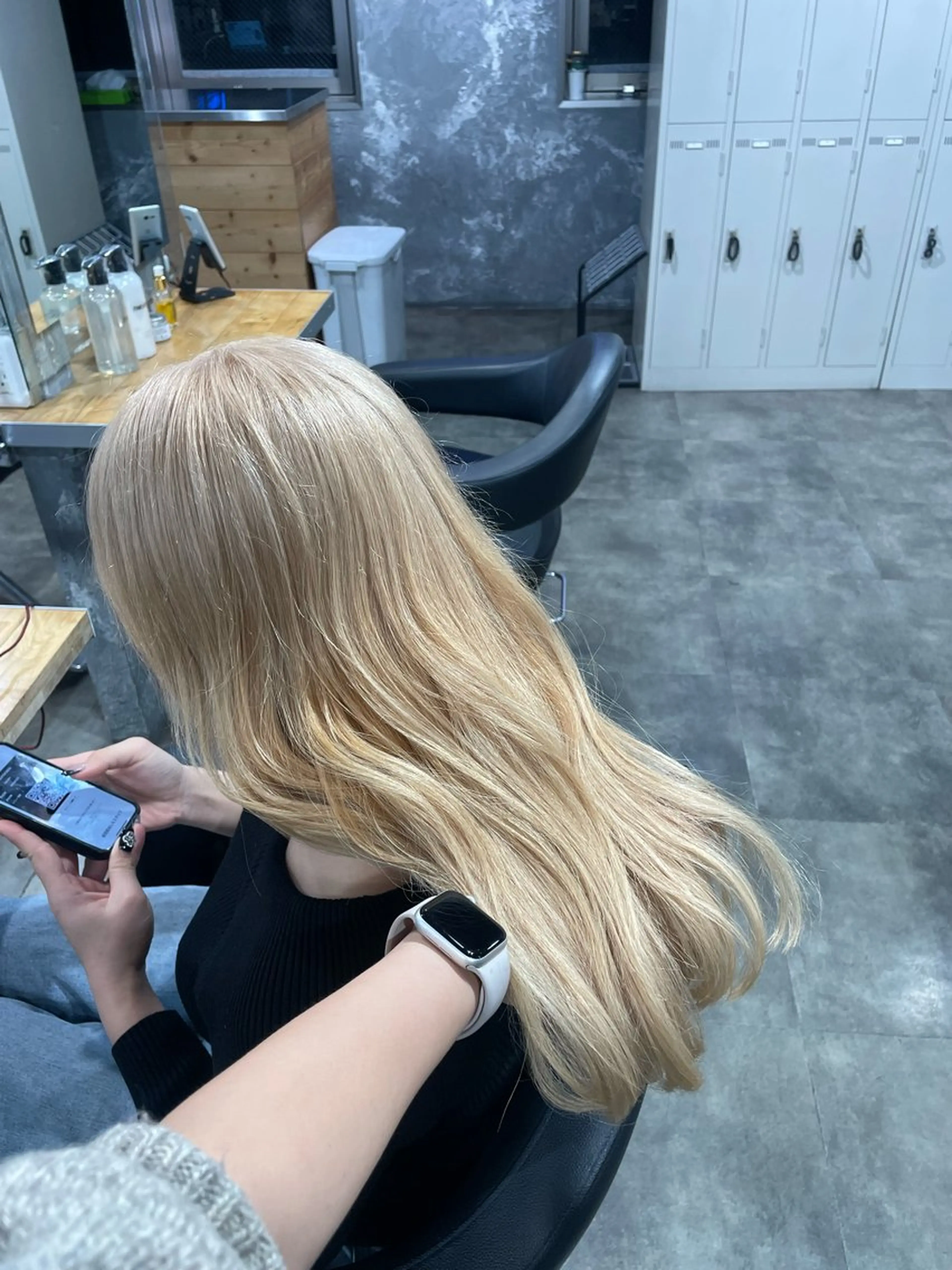 セミロング カラー ヘアカラー ハイトーン 横浜💞ミオのヘアスタイル