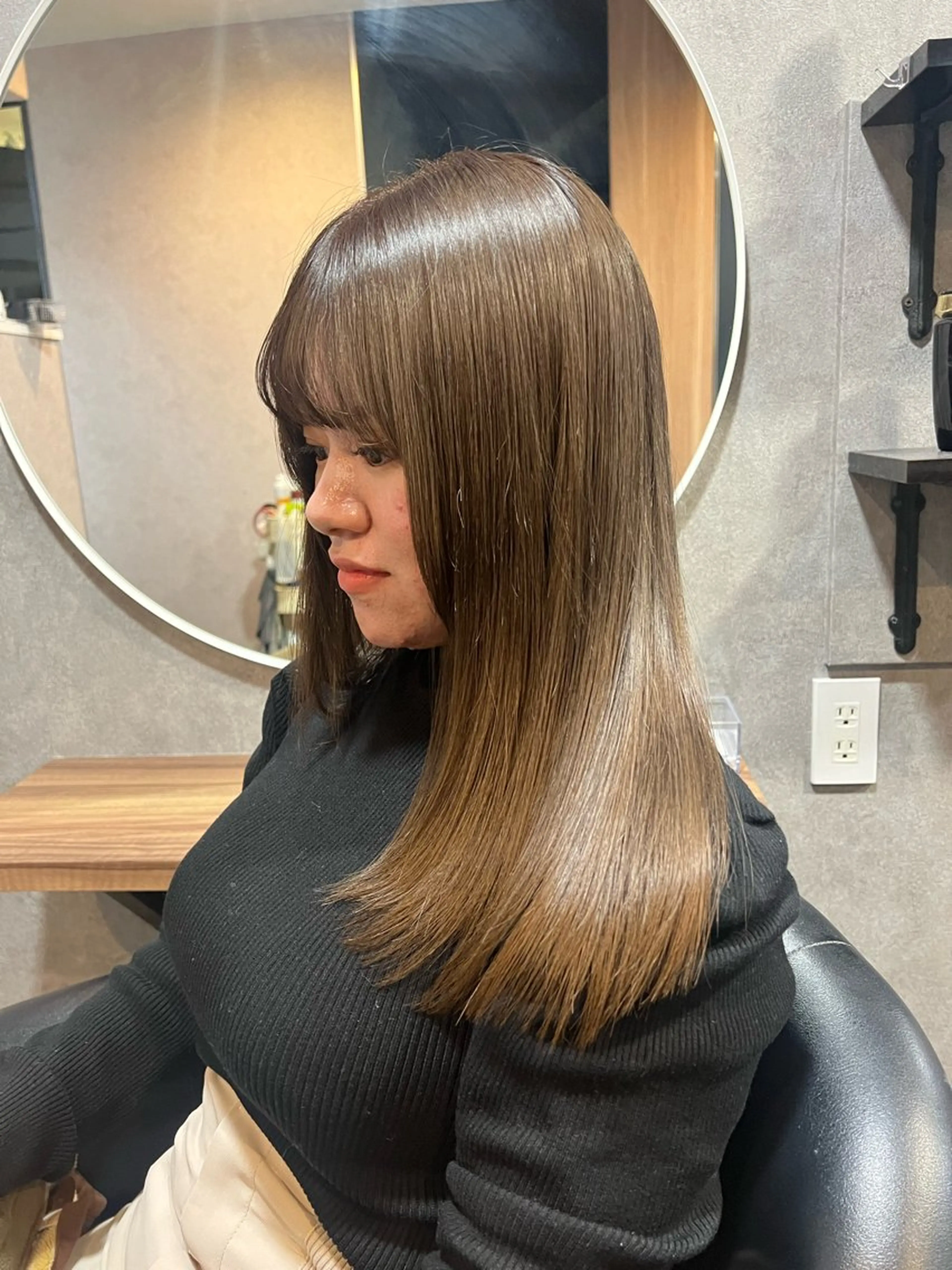 ミディアム カラー ベージュカラー ブリーチ ブリーチなしカラー オリーブベージュ カット ヘアカラー トリートメント 山崎 雄太のヘアスタイル