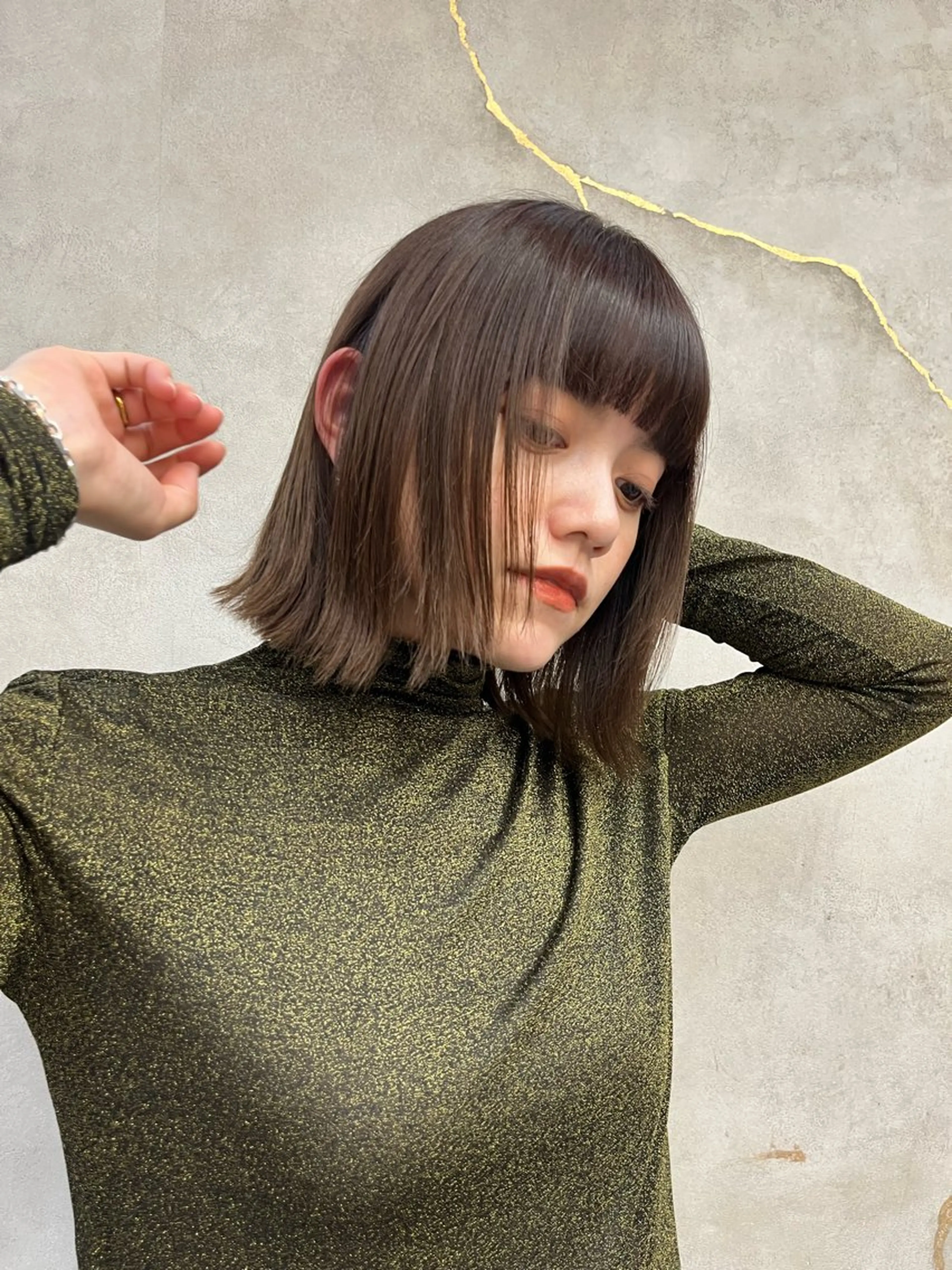 ショート カラー パーマ ブリーチ ケアブリーチ 透明感カラー ダブルカラー ハイライトカラー カット トリートメント ヘアセット ボブ｜韓国｜美髪矯正 ｜amika🌙のヘアスタイル