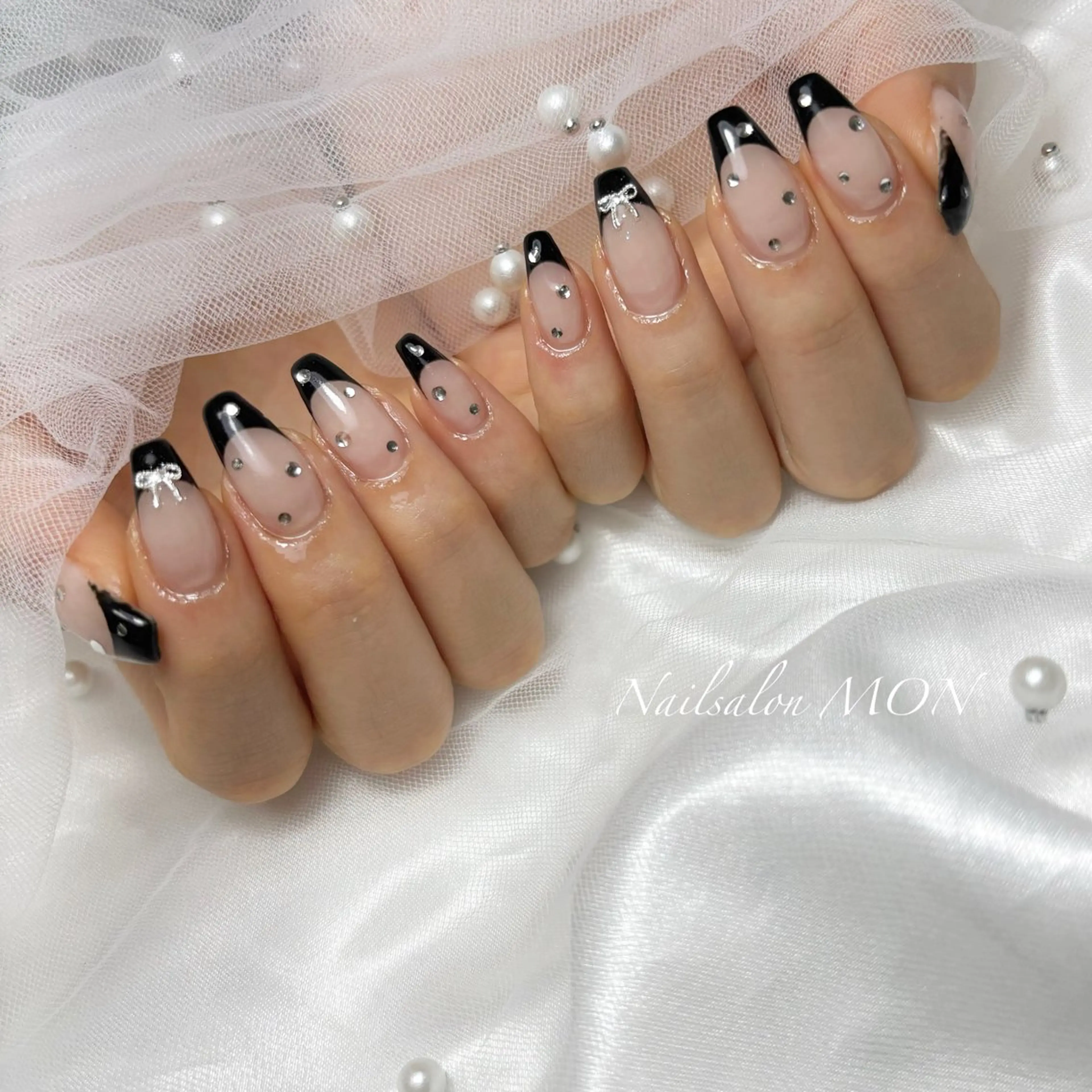 ネイル ストーンネイル ハンドネイル Nailsalon MONのネイルデザイン