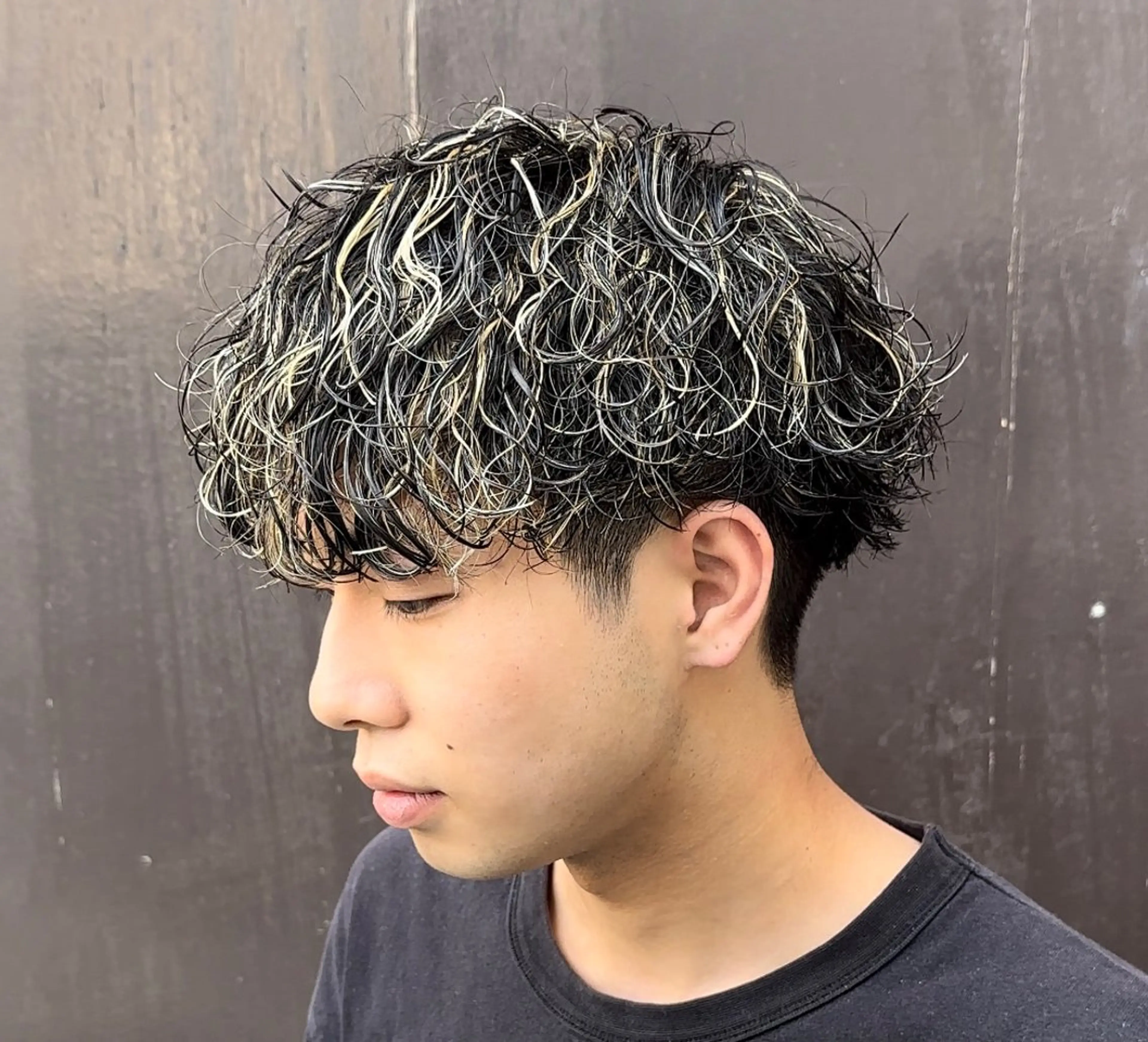 メンズ カット ヘアカラー パーマ 🎖️似合わせメンズ パーマ🎖️カネキのヘアスタイル