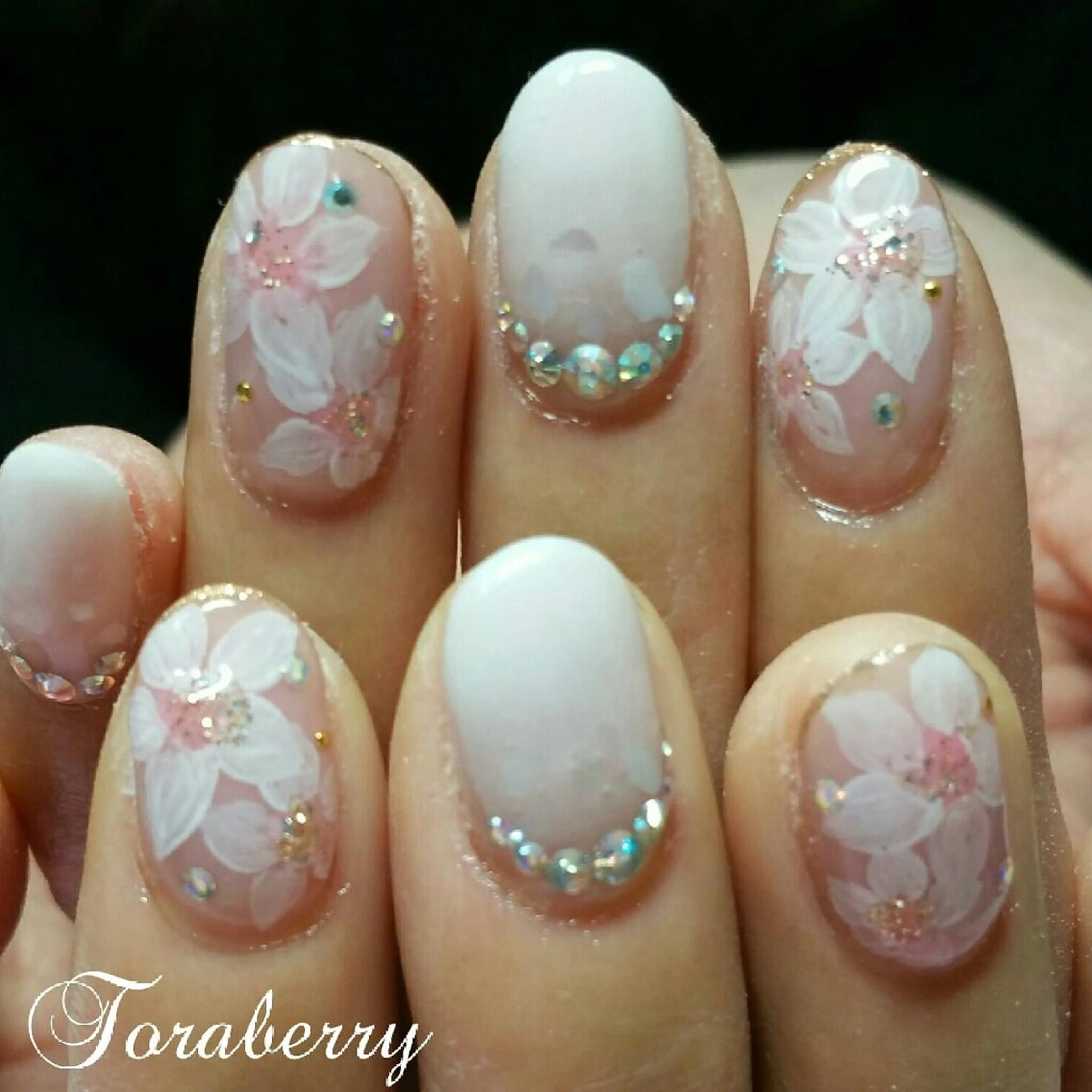 ネイル 持ち込み ネイリスト なつみのネイルデザイン