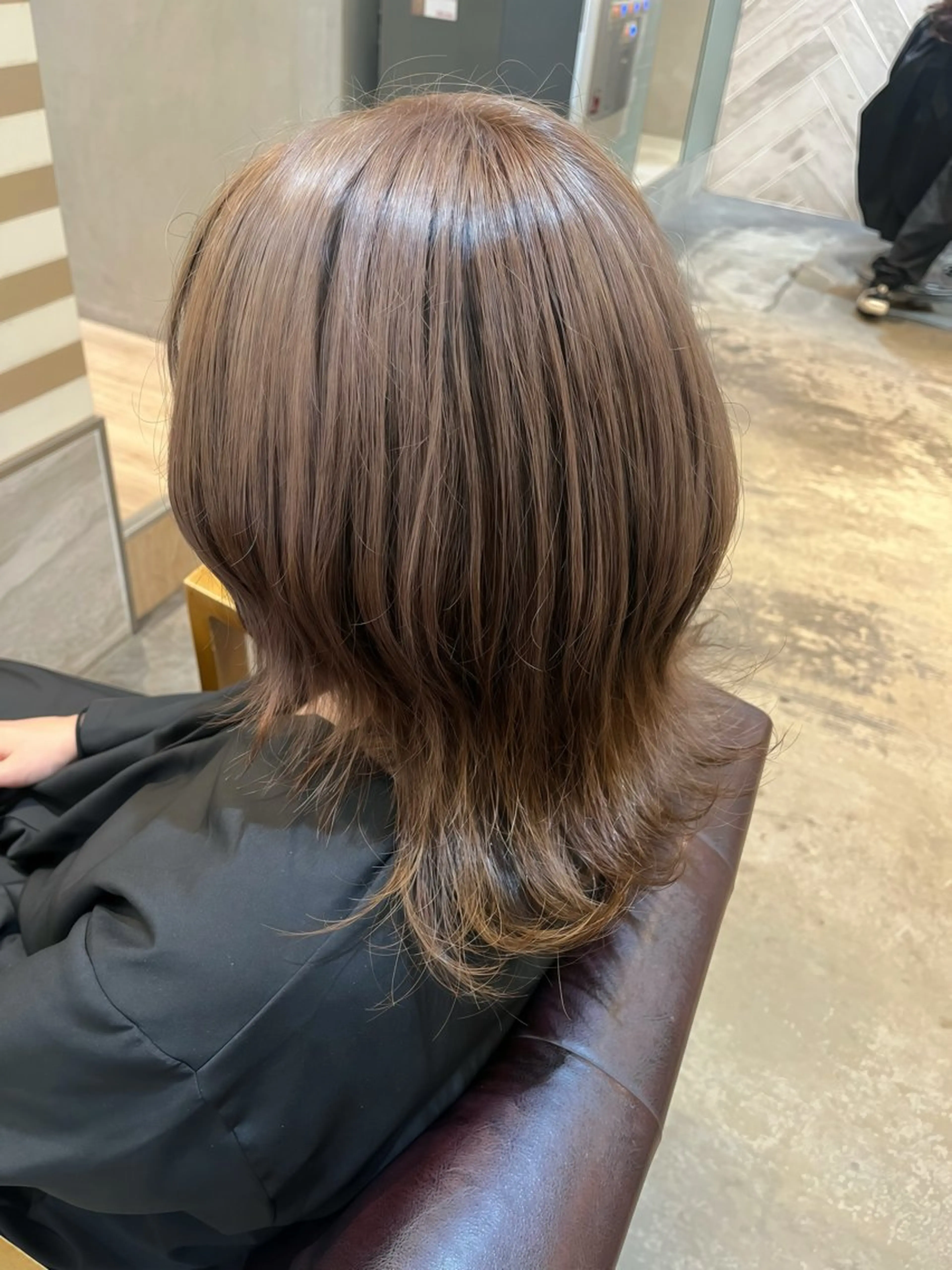 カラー ベージュカラー ブリーチ デザインカラー ヘアカラー 内山 涼香のヘアスタイル