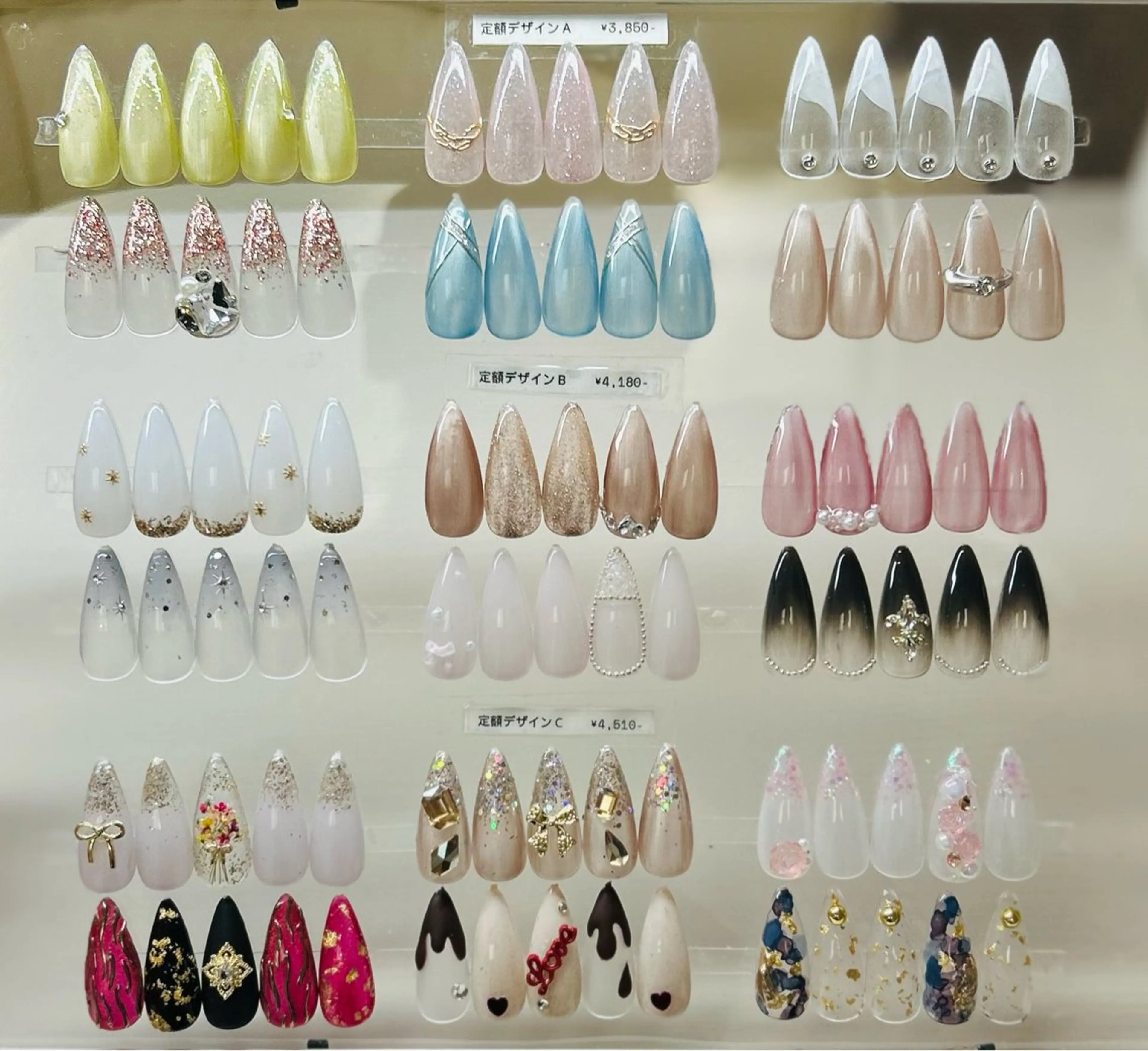 ネイル ハンドネイル ジェルネイル専門店 一花-ICHIKA-のネイルデザイン