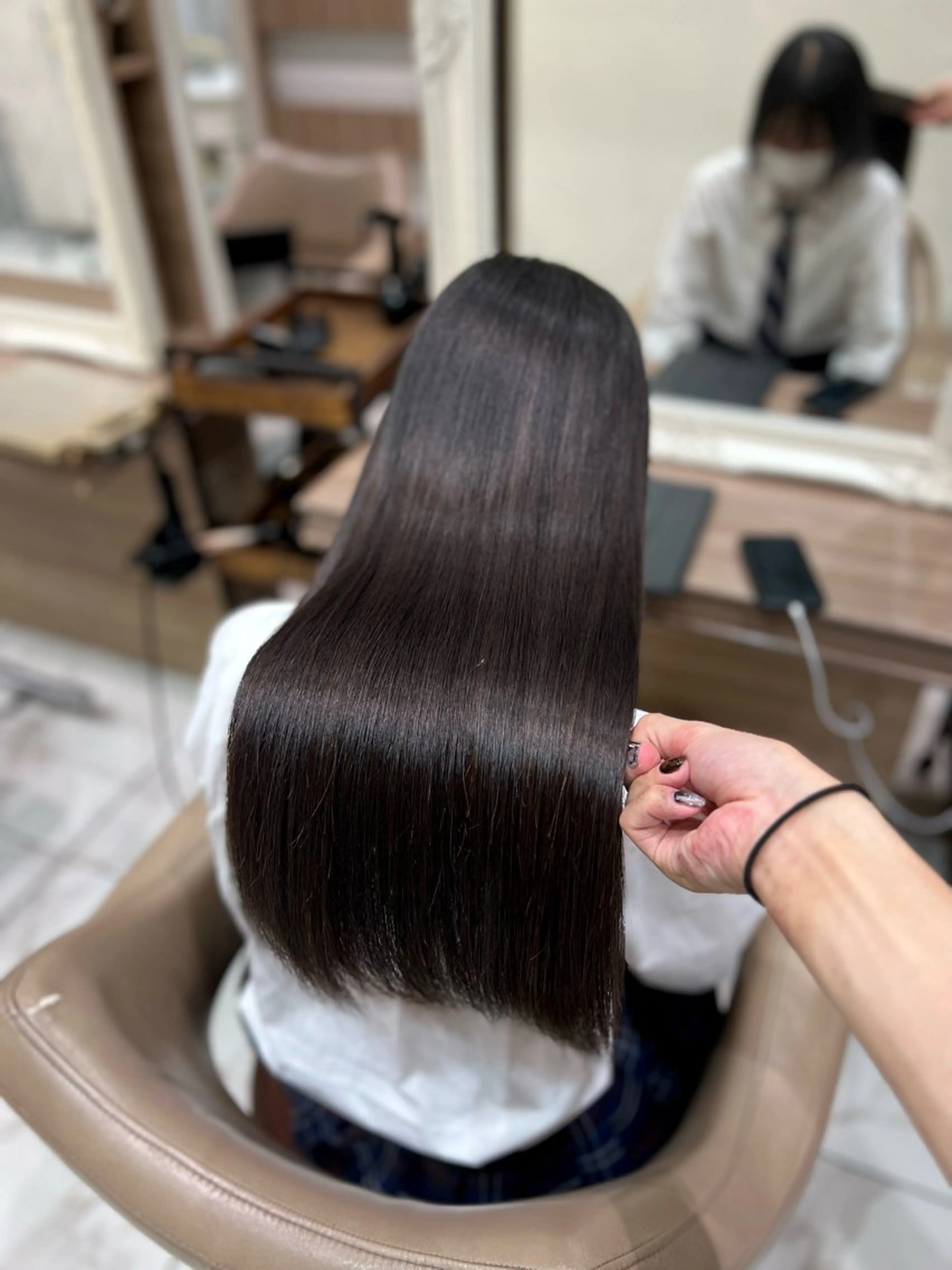 ロング 縮毛矯正 レイヤー×韓国 🇰🇷鈴木啓太のヘアスタイル