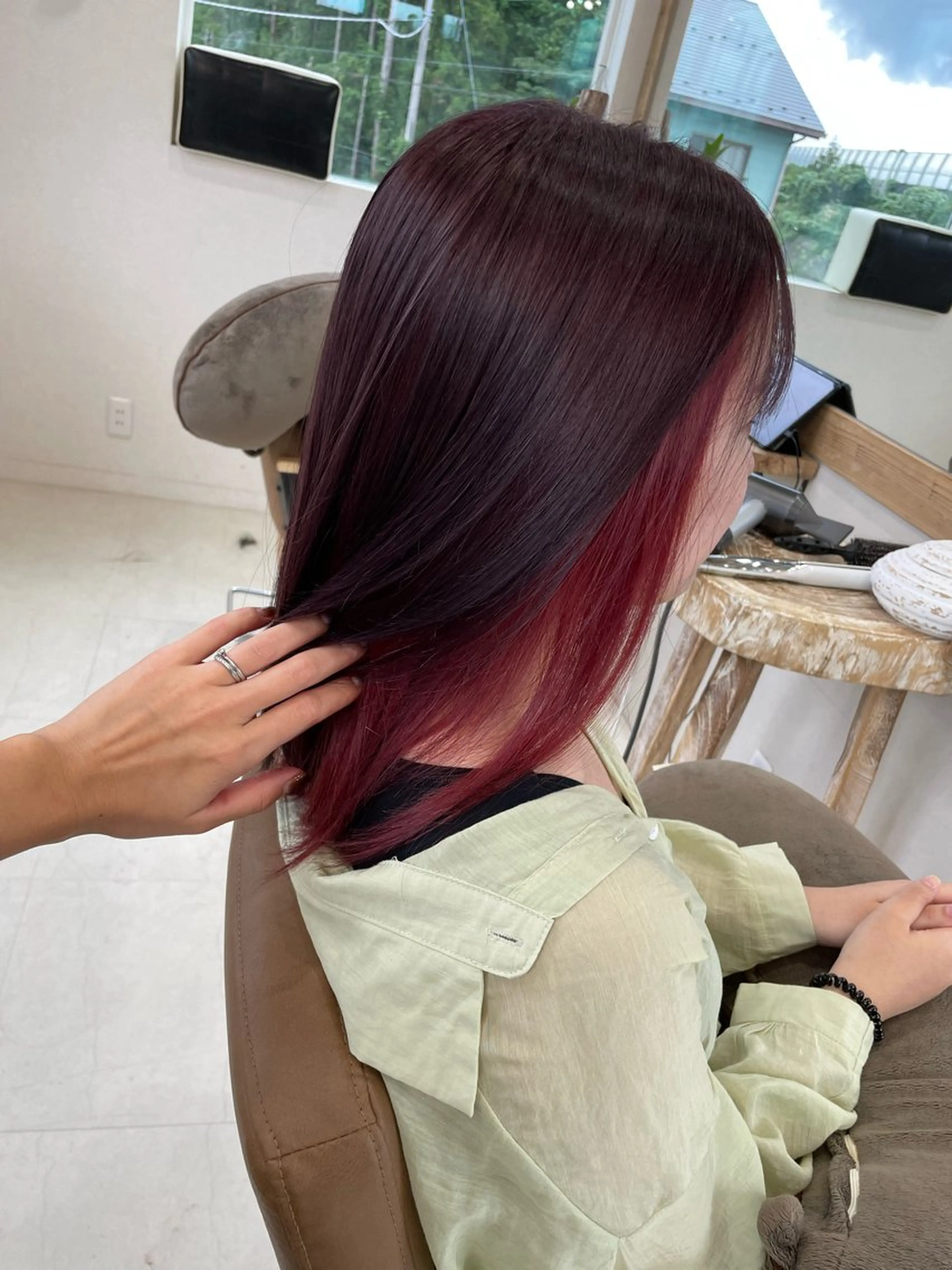 セミロング ヘアカラー アルーナビューティデザイン所属・鈴木 妃帆未のヘアスタイル
