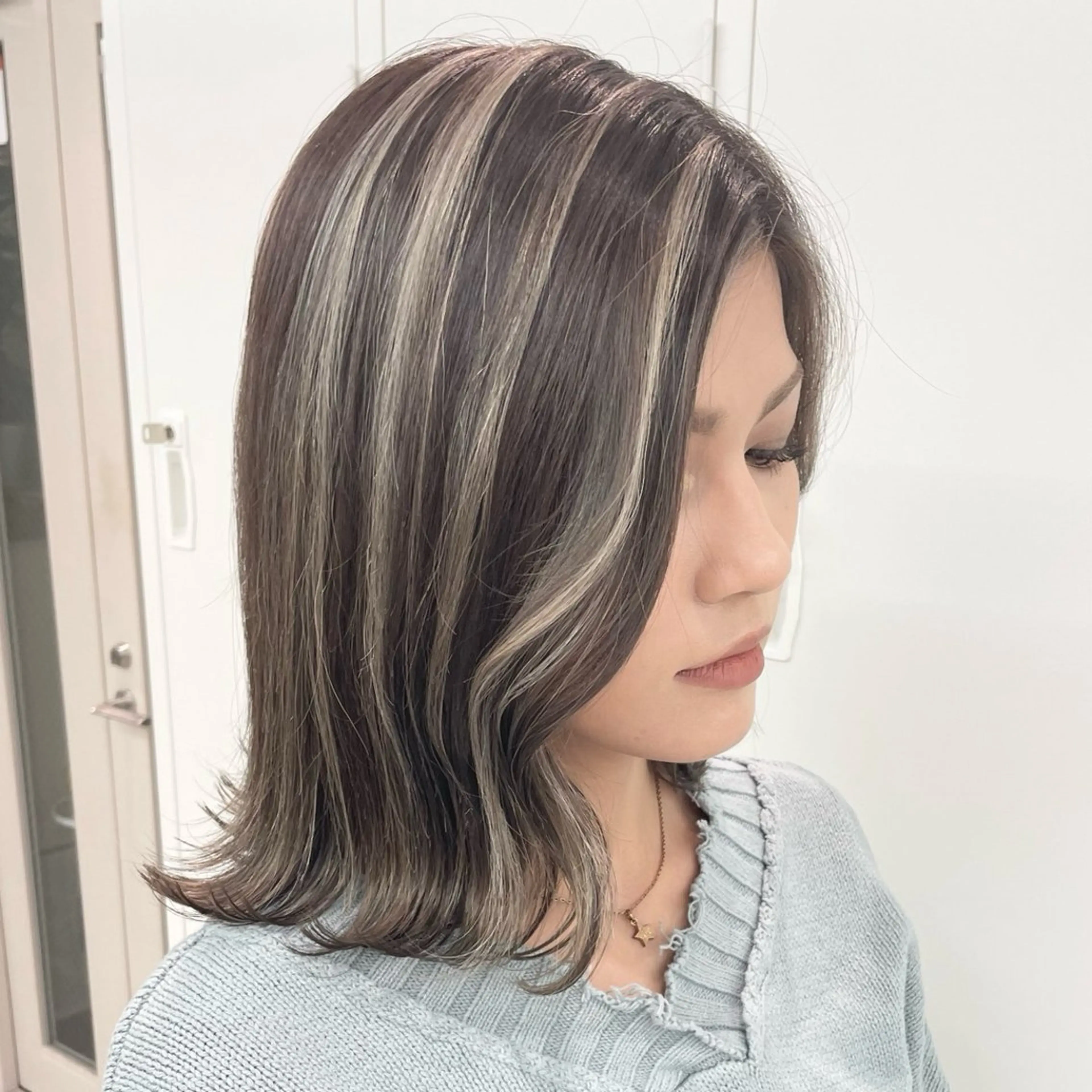 ミディアム カラー カット ヘアカラー トリートメント 奥山義進/ハイトーン /バレイヤージュのヘアスタイル