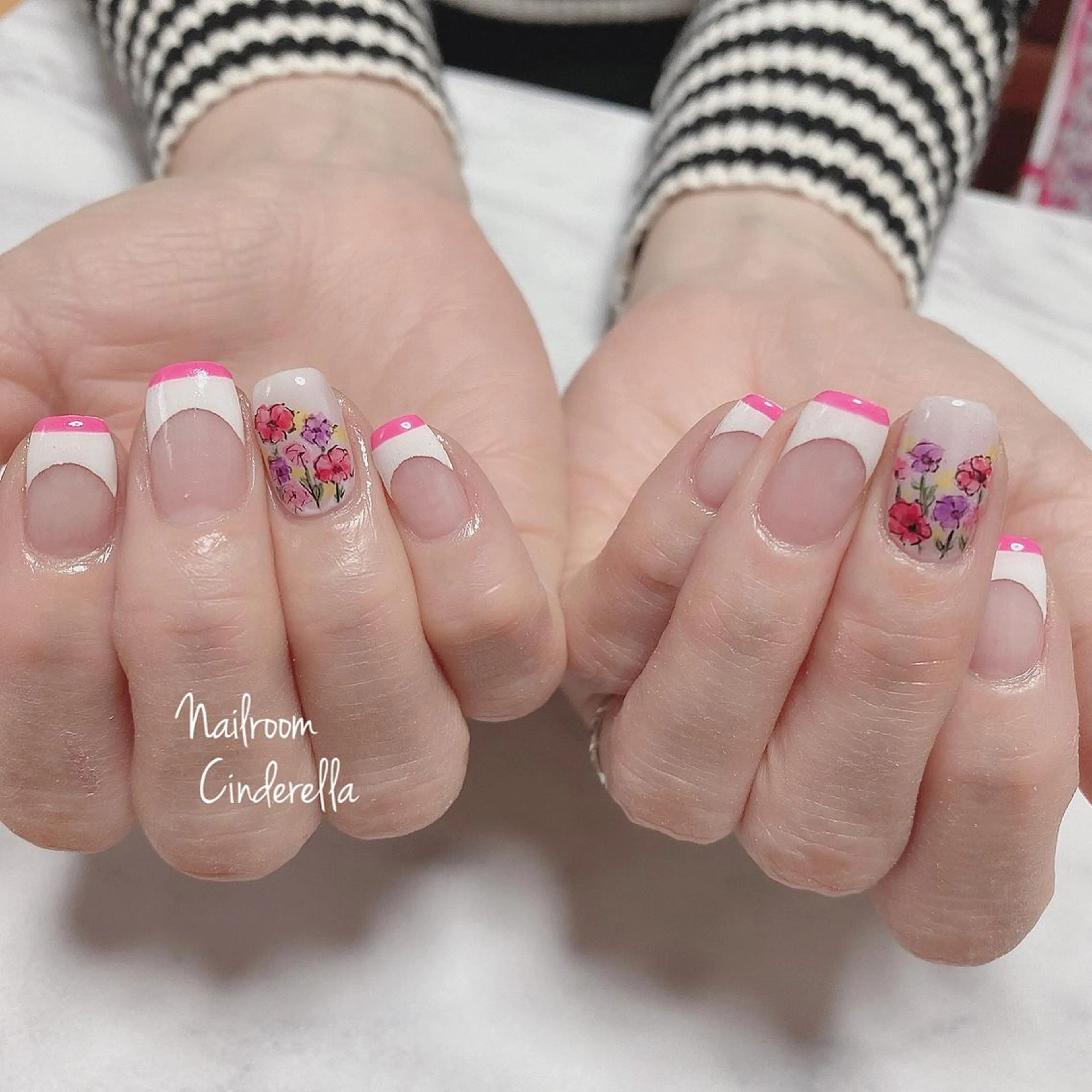 ネイル フラワーネイル Nailroom. Cinderellaのネイルデザイン