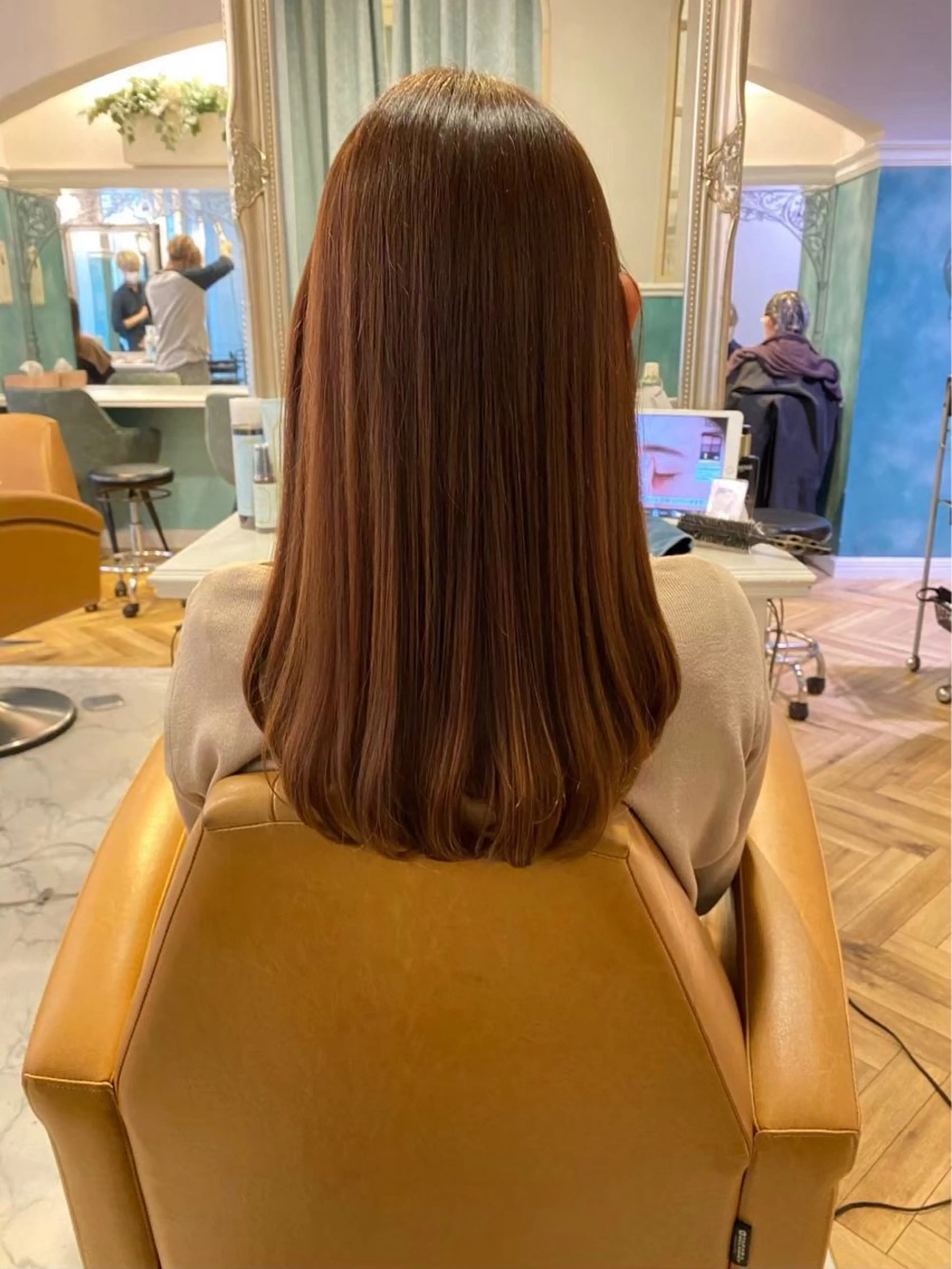 セミロング 🍀似合わせカラー 髪質改善　YUTOのヘアスタイル