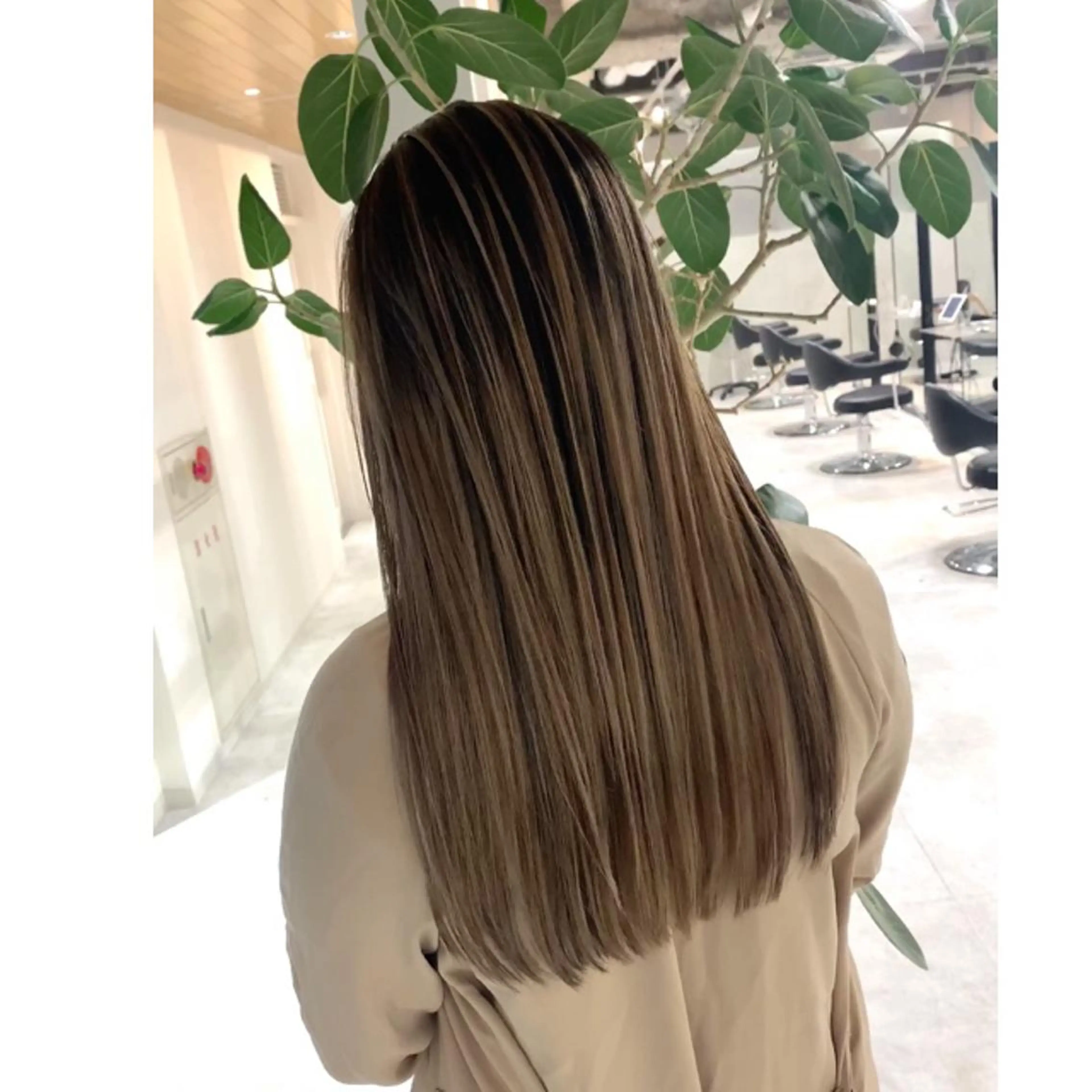 ロング レイヤーカット 神戸でブリーチなら puty/レイヤーのヘアスタイル