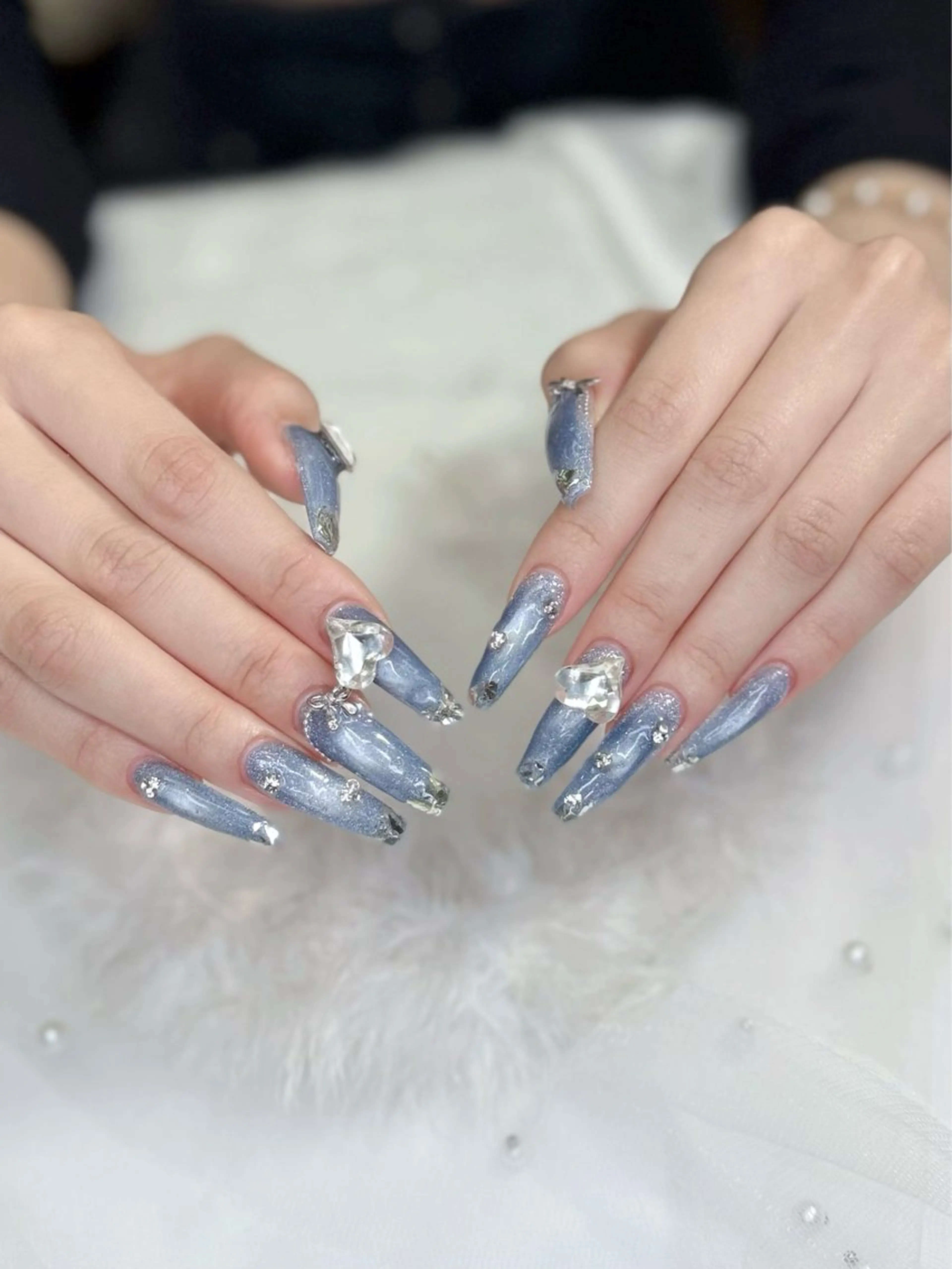 セミロング ハンドネイル Bibi beauty spa Osaka所属・Bibi nail Osakaのネイルデザイン