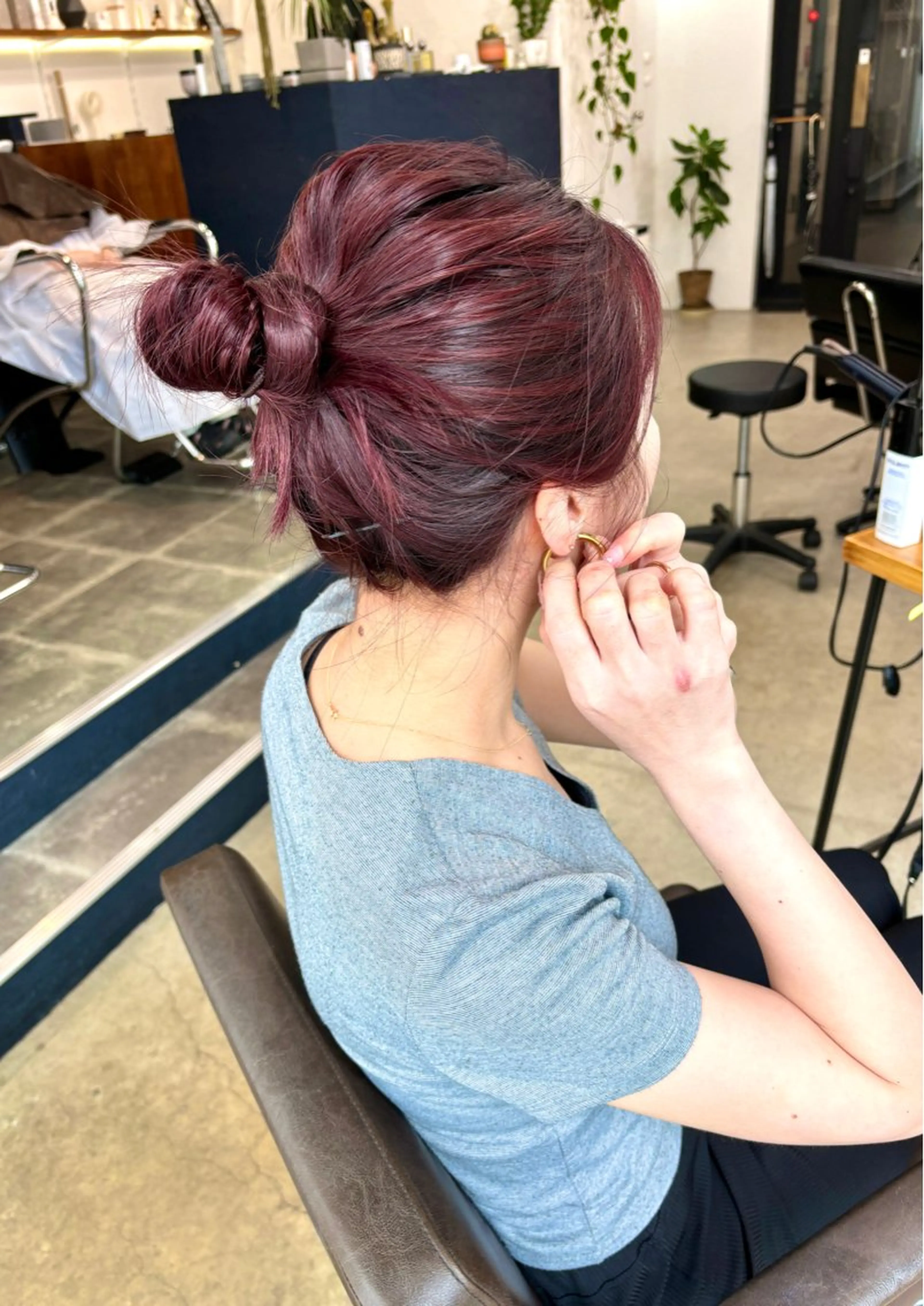 ミディアム カラー ブリーチ ブラウンカラー カシス 透明感カラー ラベンダーカラー ヘアカラー 暖色カラー/天神/ ヘイマサクラのヘアスタイル