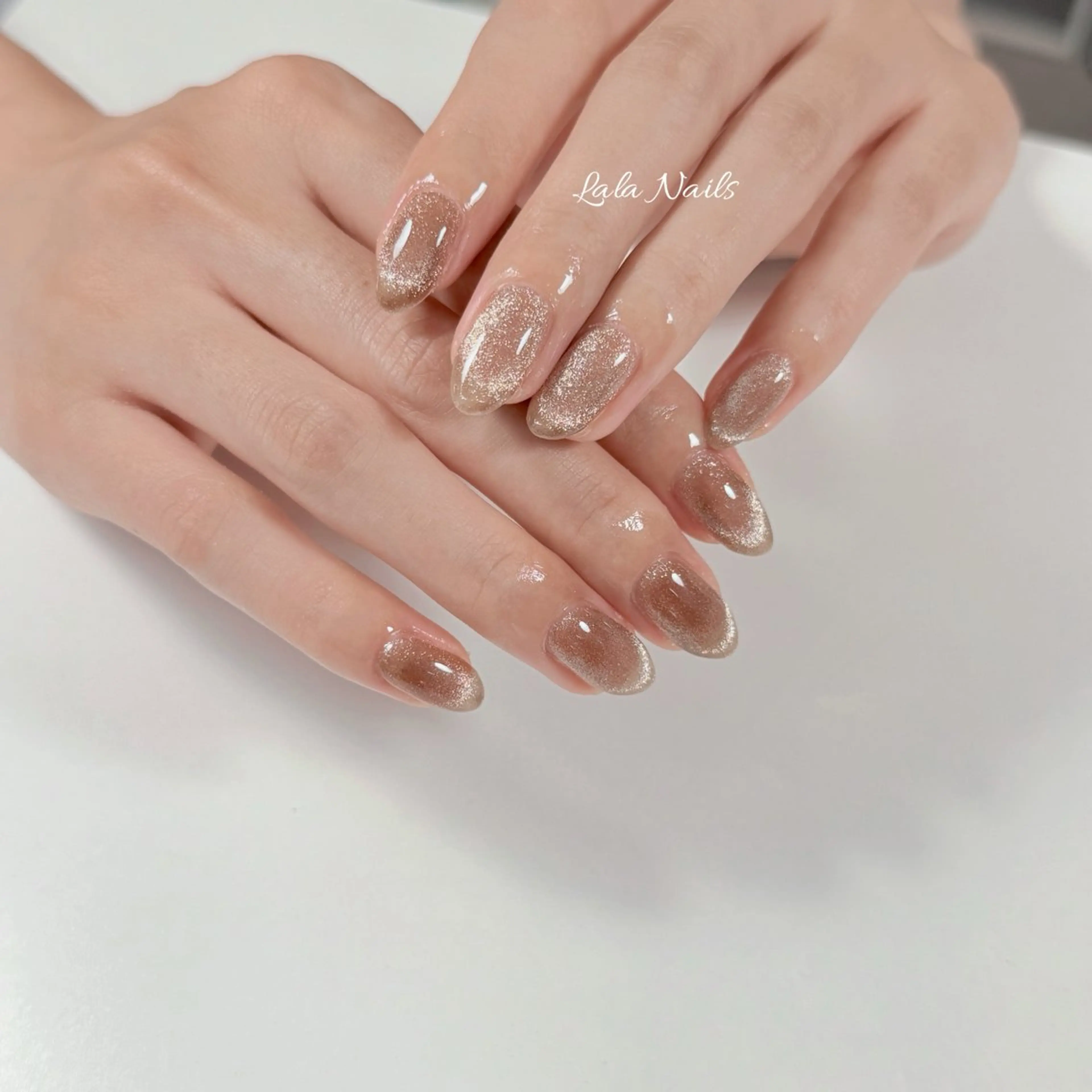ネイル キラキラネイル 韓国ネイル マグネットネイル ミラーネイル ニュアンスネイル ハンドネイル ハンドケア Lala Nails所属・Lala Nailsのネイルデザイン