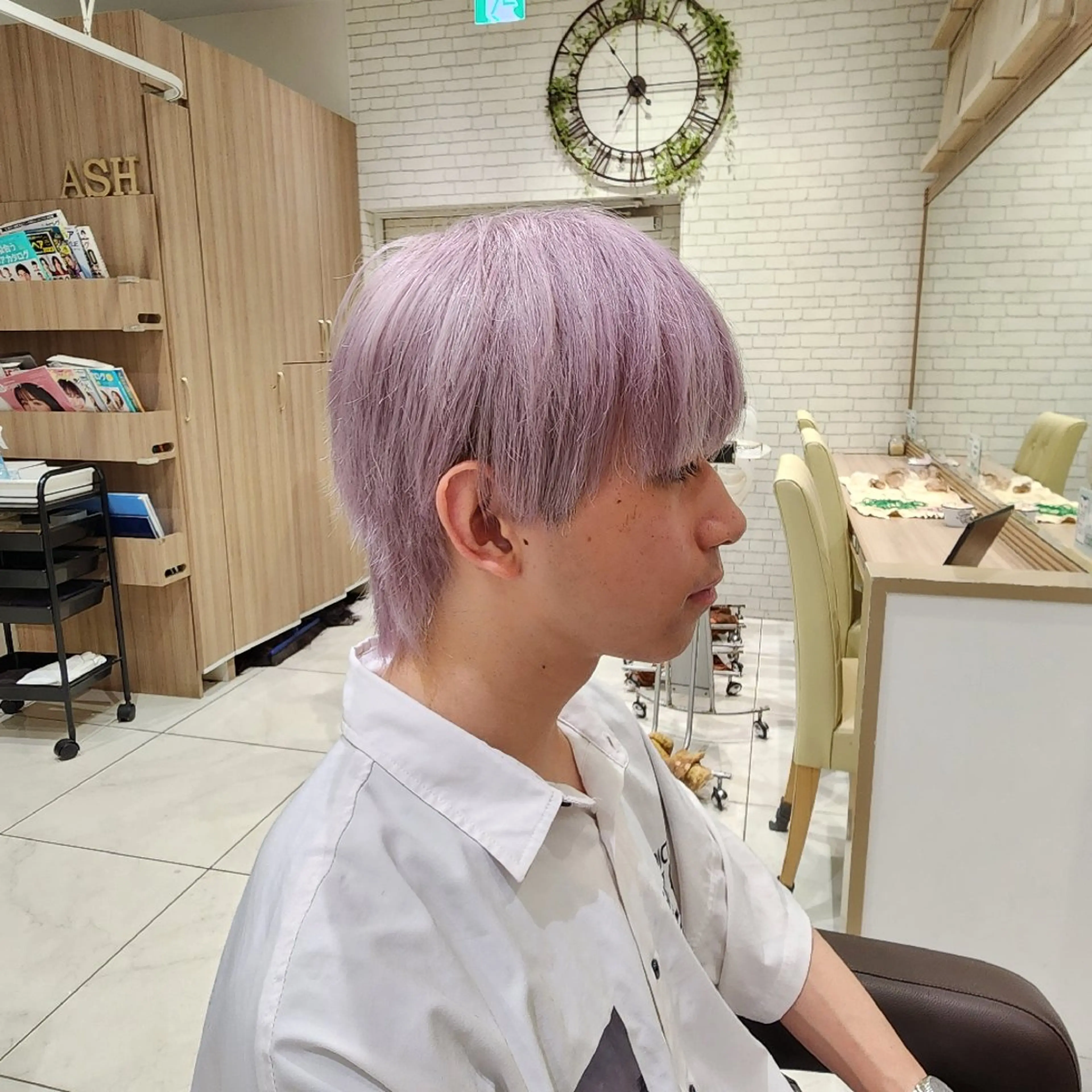ショート カラー ブリーチ ラベンダーカラー 髪質改善 ウルフカット 中村 和貴のヘアスタイル