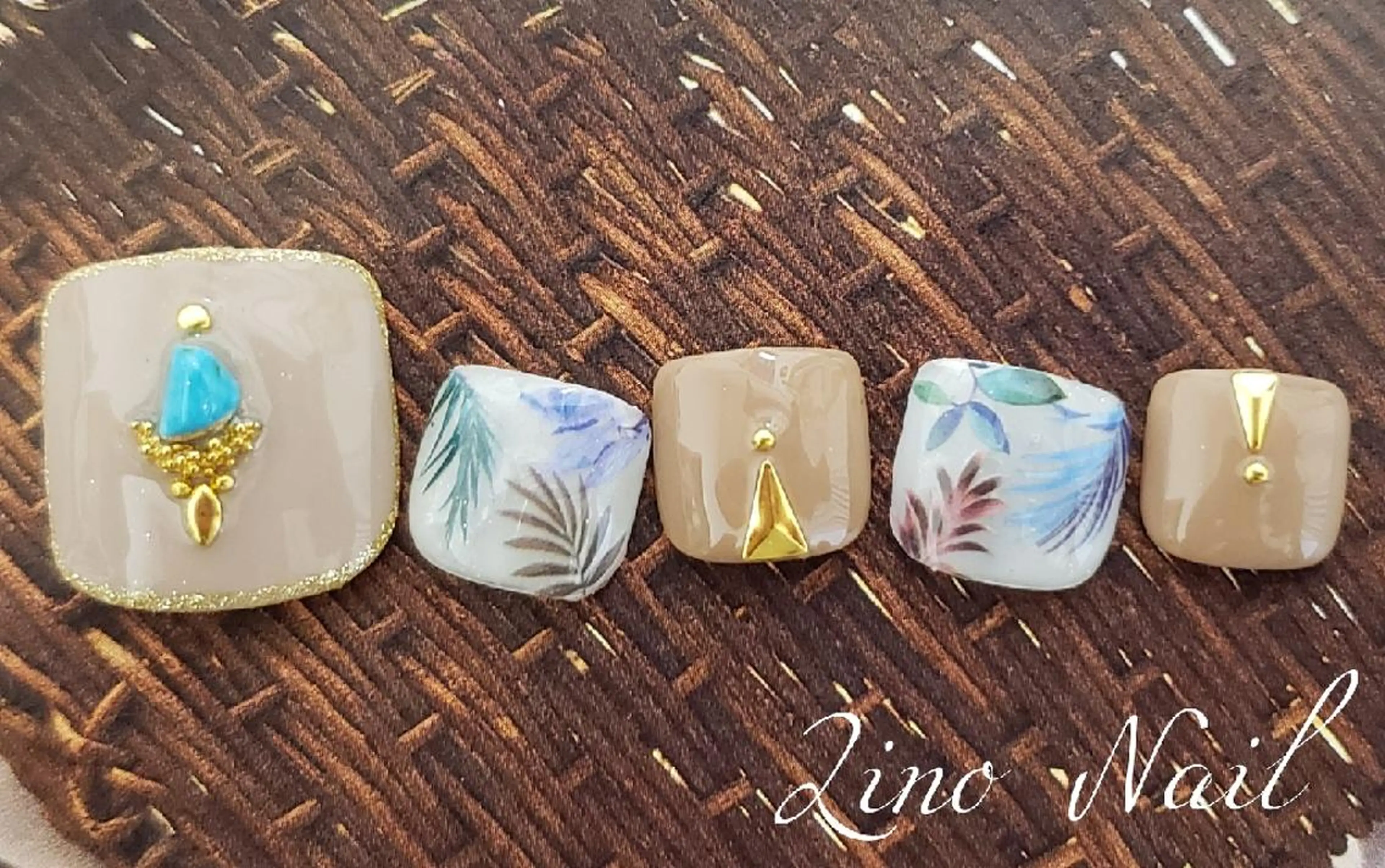 ネイル Lino Nailのネイルデザイン