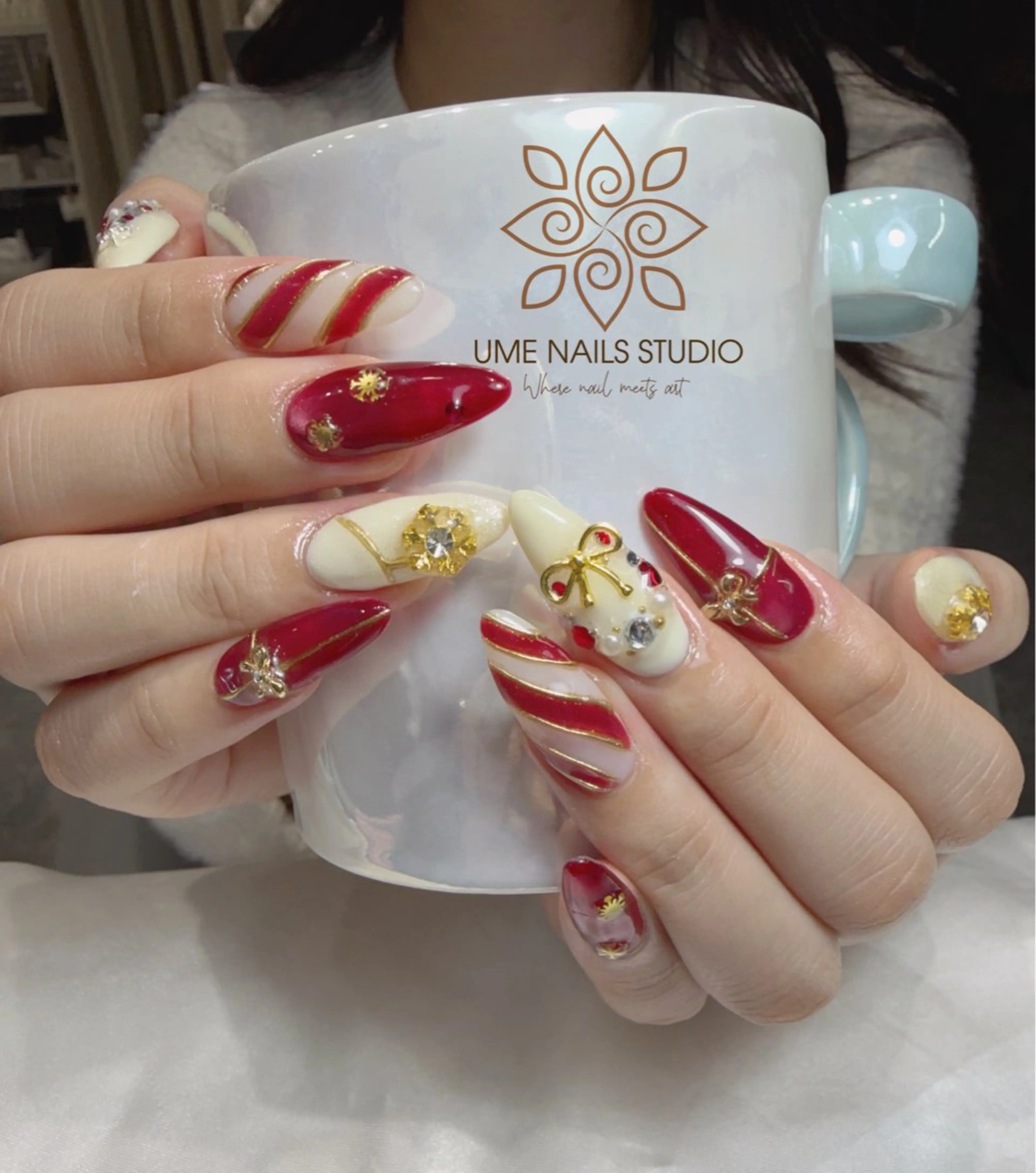 ネイル チークネイル クリアネイル ガーリー キラキラネイル 韓国ネイル ハンドネイル Ume Nail Studioのネイルデザイン