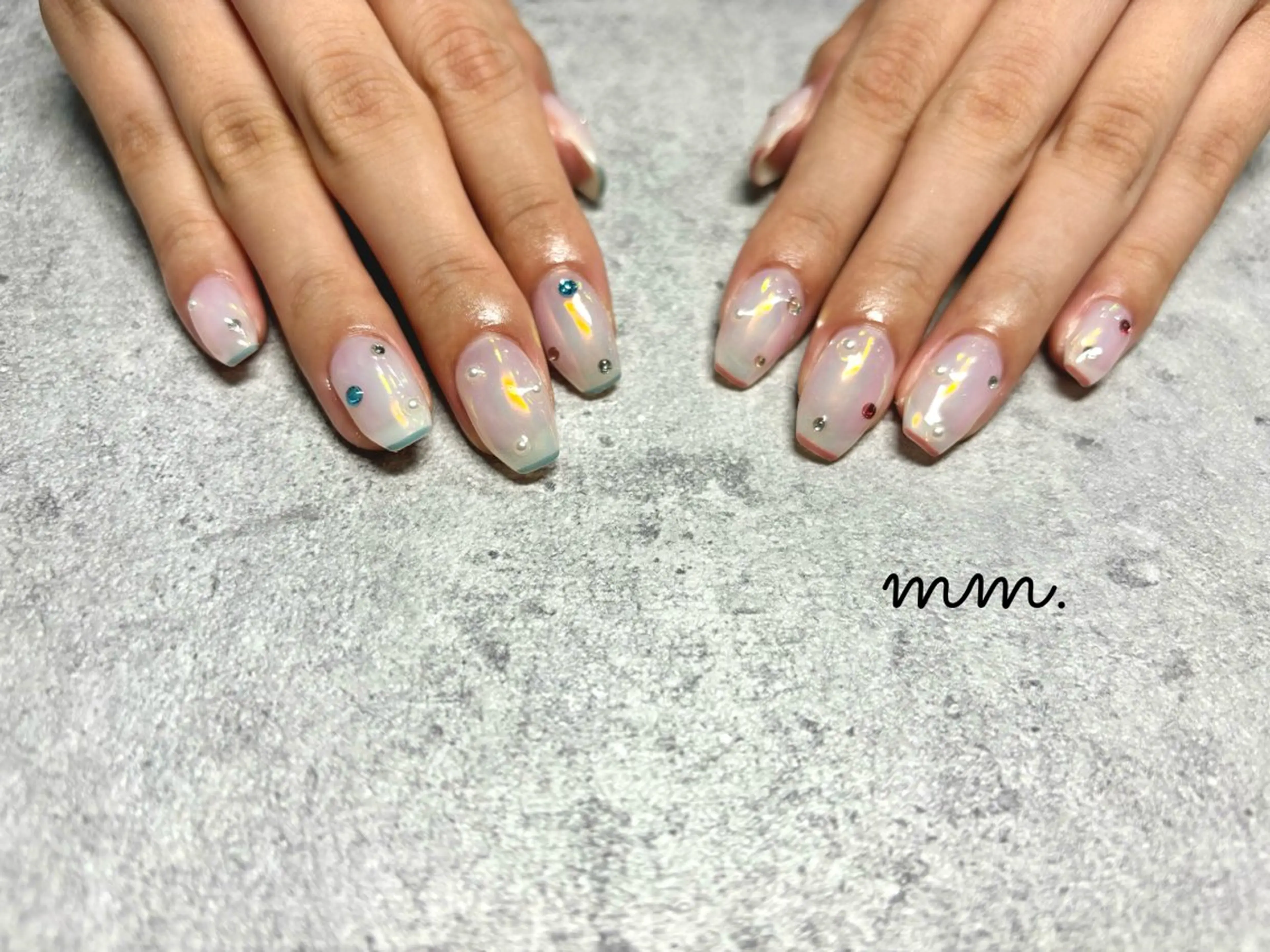 ネイル オーロラネイル ハンドネイル mm. ✨Ayuna✨のネイルデザイン