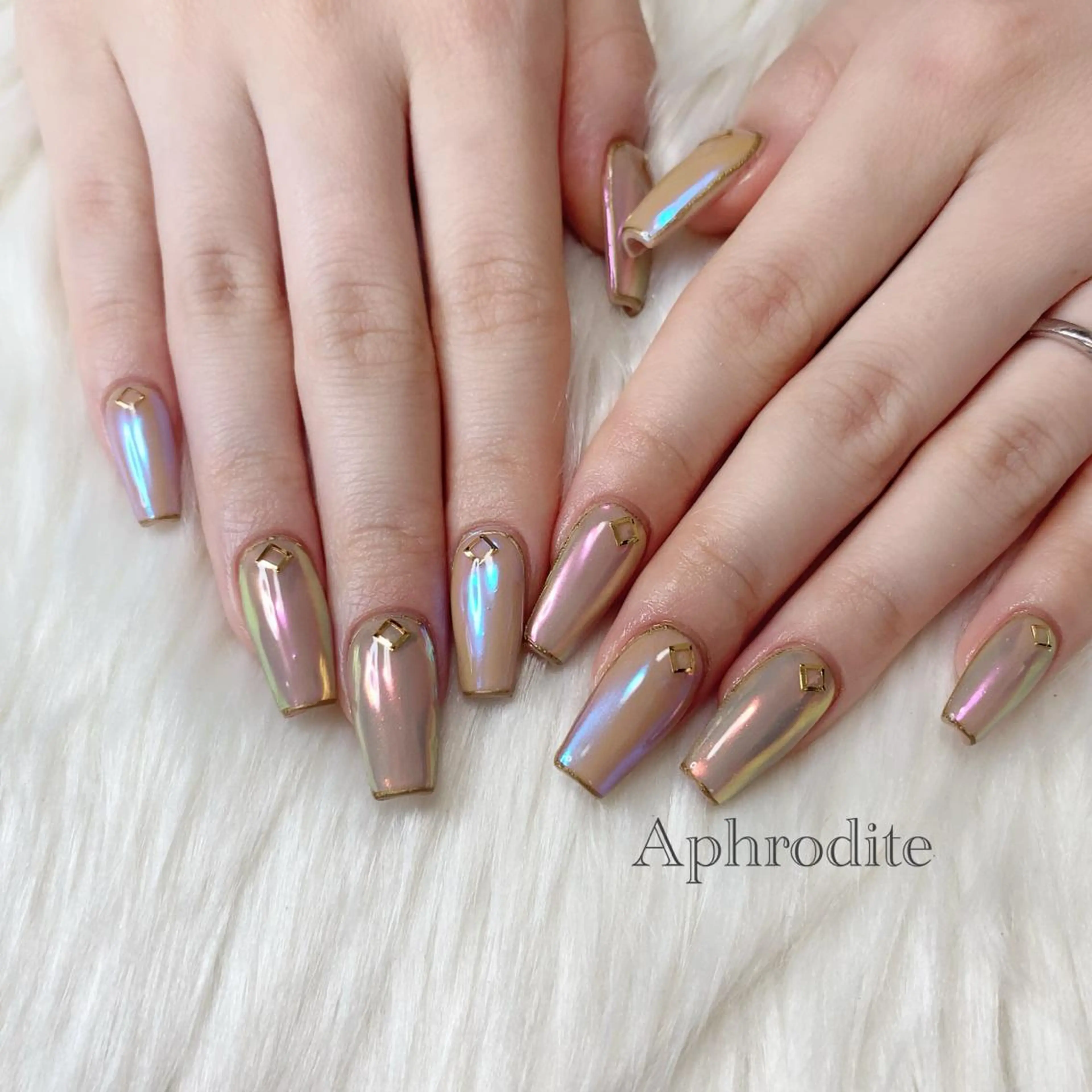 ネイル Aphrodite パラジェル認定サロンのネイルデザイン