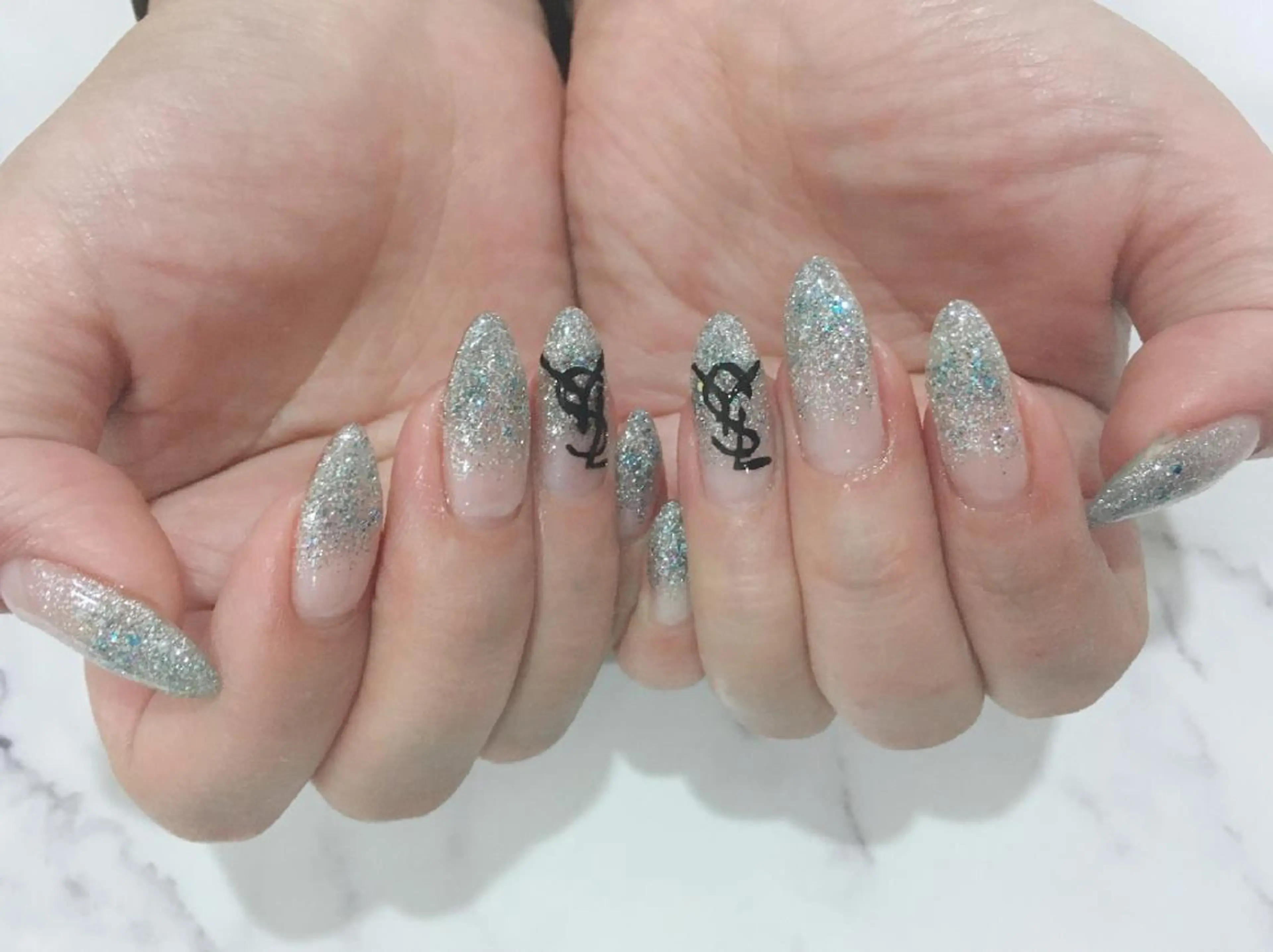 ネイル アートネイル 長さ出し フラワーネイル ジェルネイル グラデーション ネイル＆フラワーサロン〜Ri✦hiro〜鳥栖店所属・HIRATA RIEのネイルデザイン