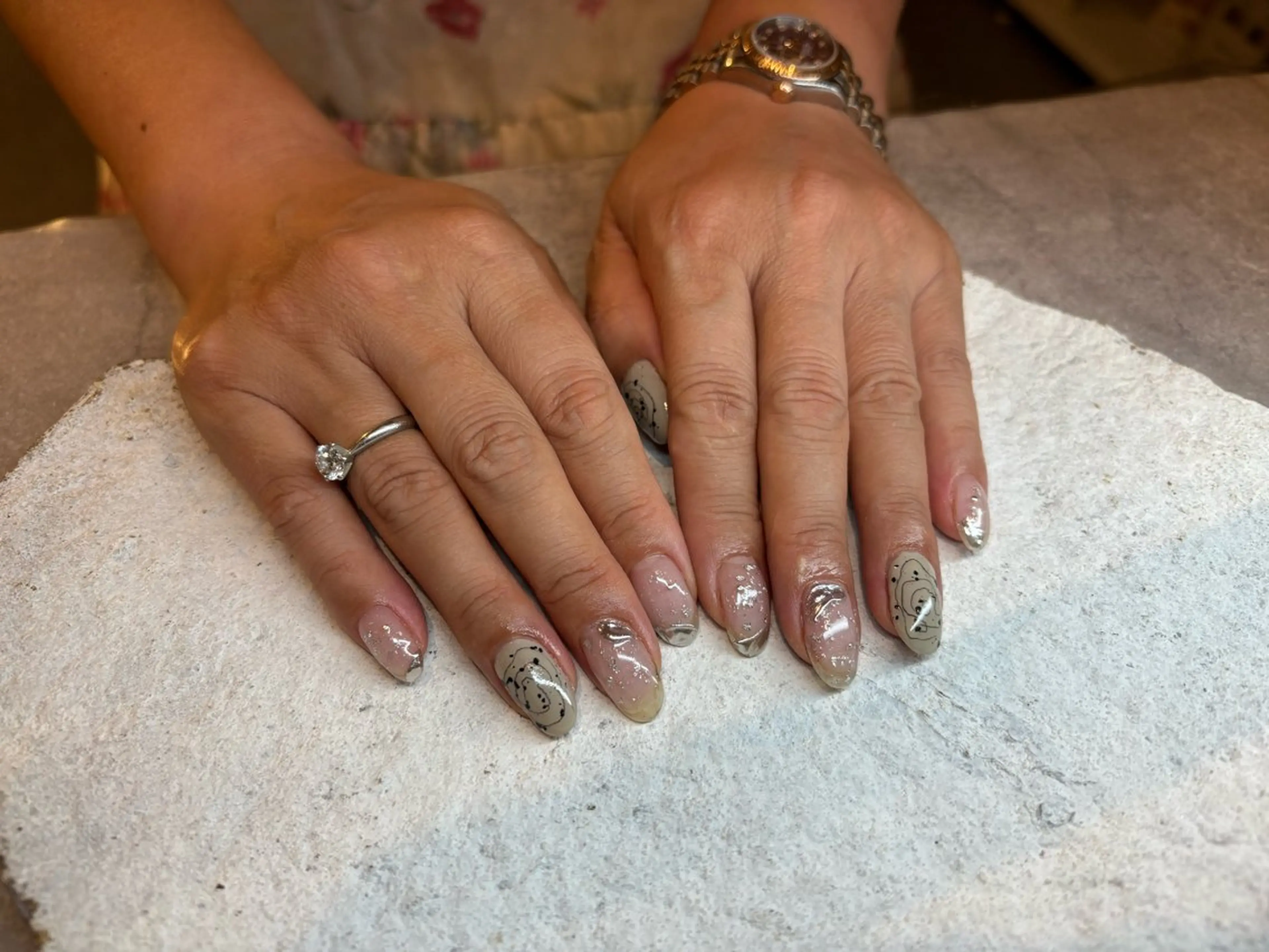 ネイル アートネイル ニュアンスネイル HONOKA W 【深江橋店】のネイルデザイン