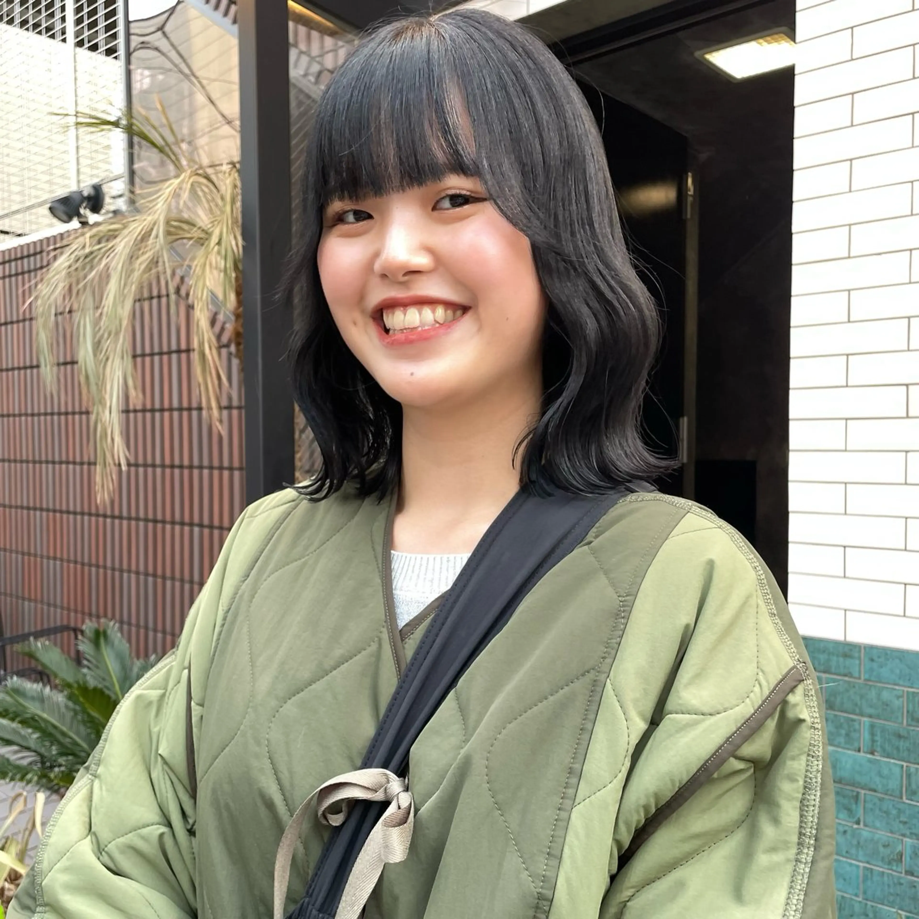 ミディアム カラー カット ヘアカラー トリートメント レイヤー/ 透明感カラー/マドカのヘアスタイル