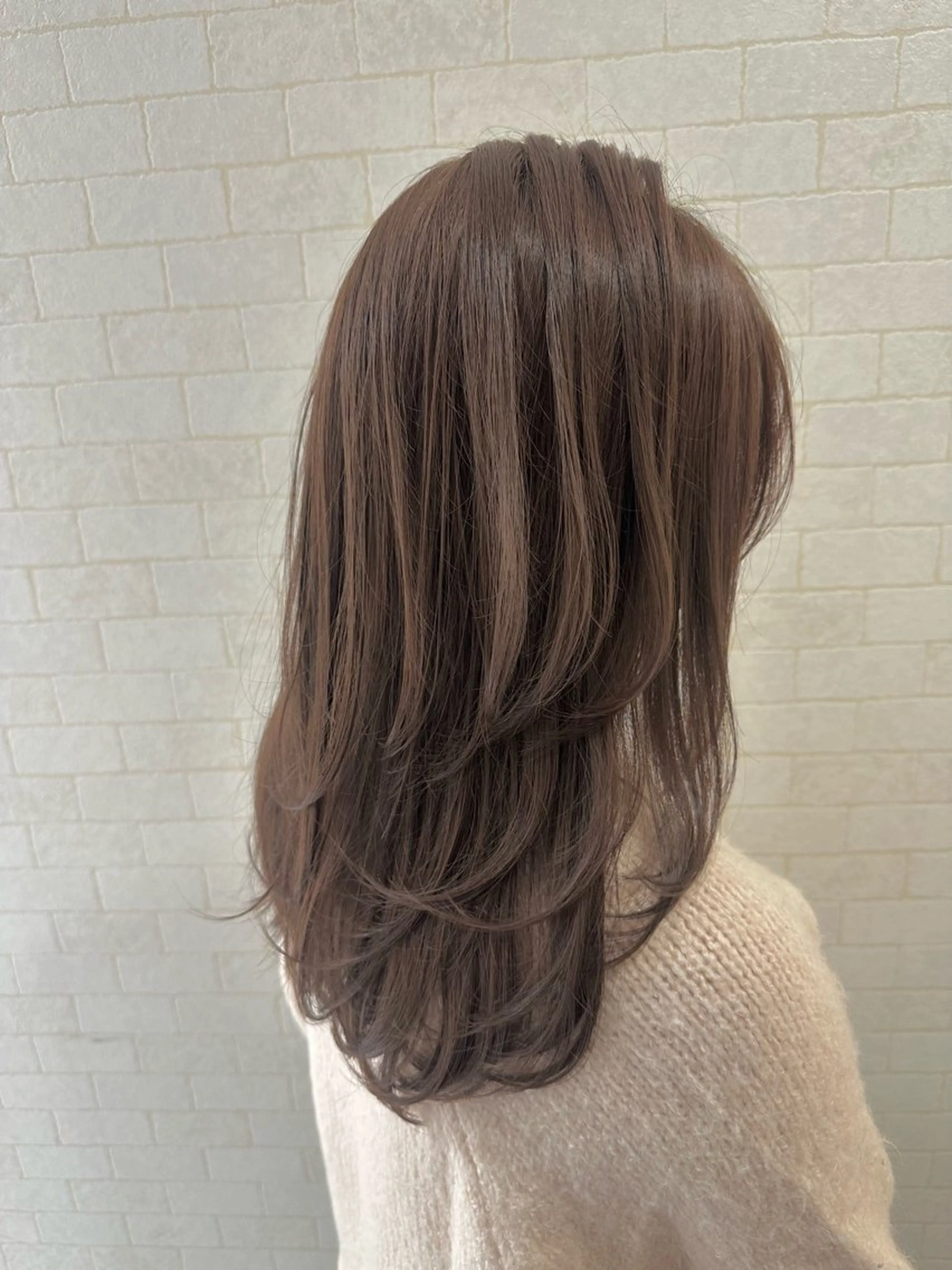 ロング カラー ブリーチ 透明感カラー ダブルカラー ブリーチなしカラー 顔まわりレイヤー 大人レイヤー& 透明感カラー💄のヘアスタイル