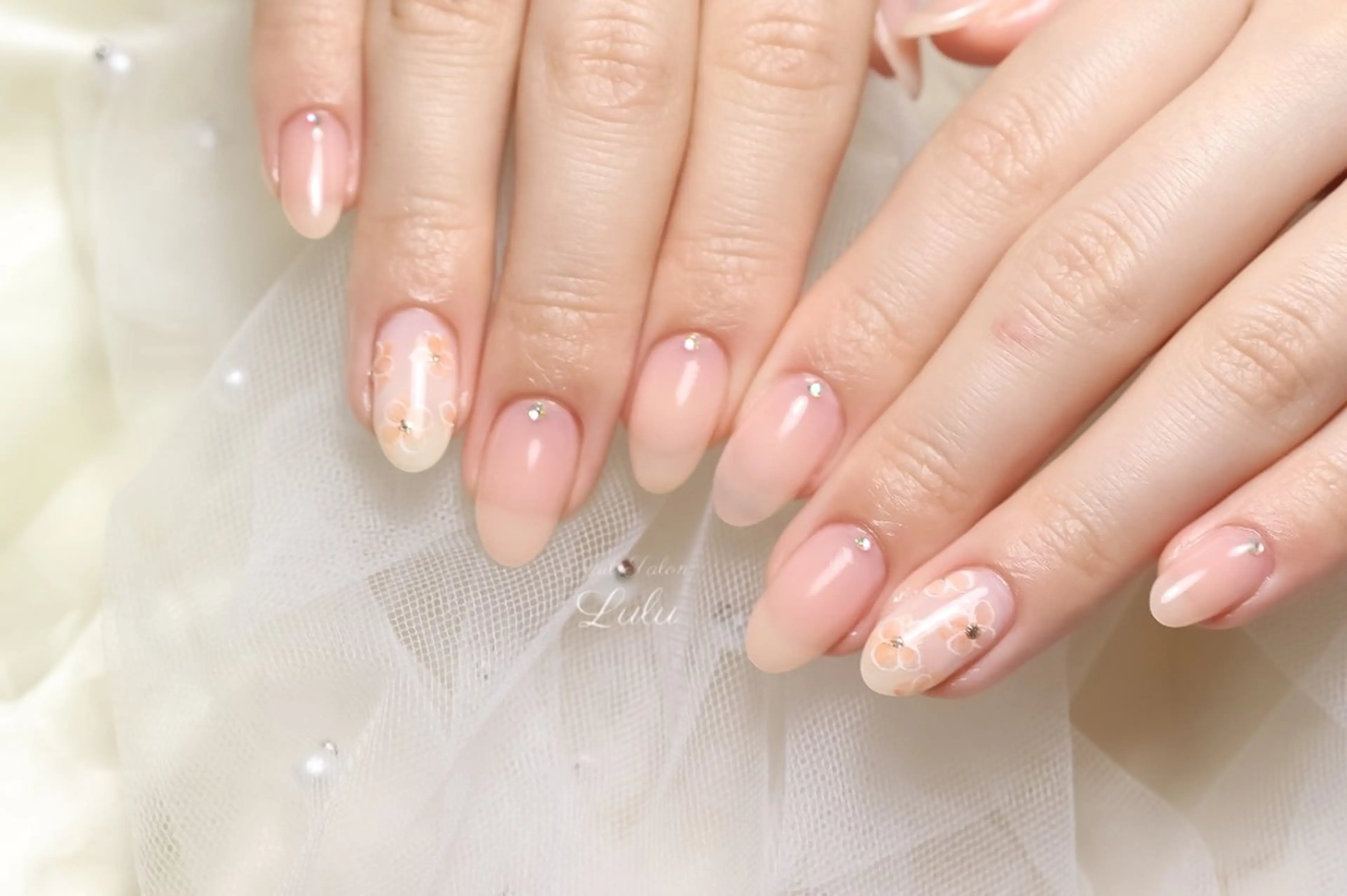 ネイル ハンドネイル Lulu nail salon 南堀江店所属・西村 あやかのネイルデザイン