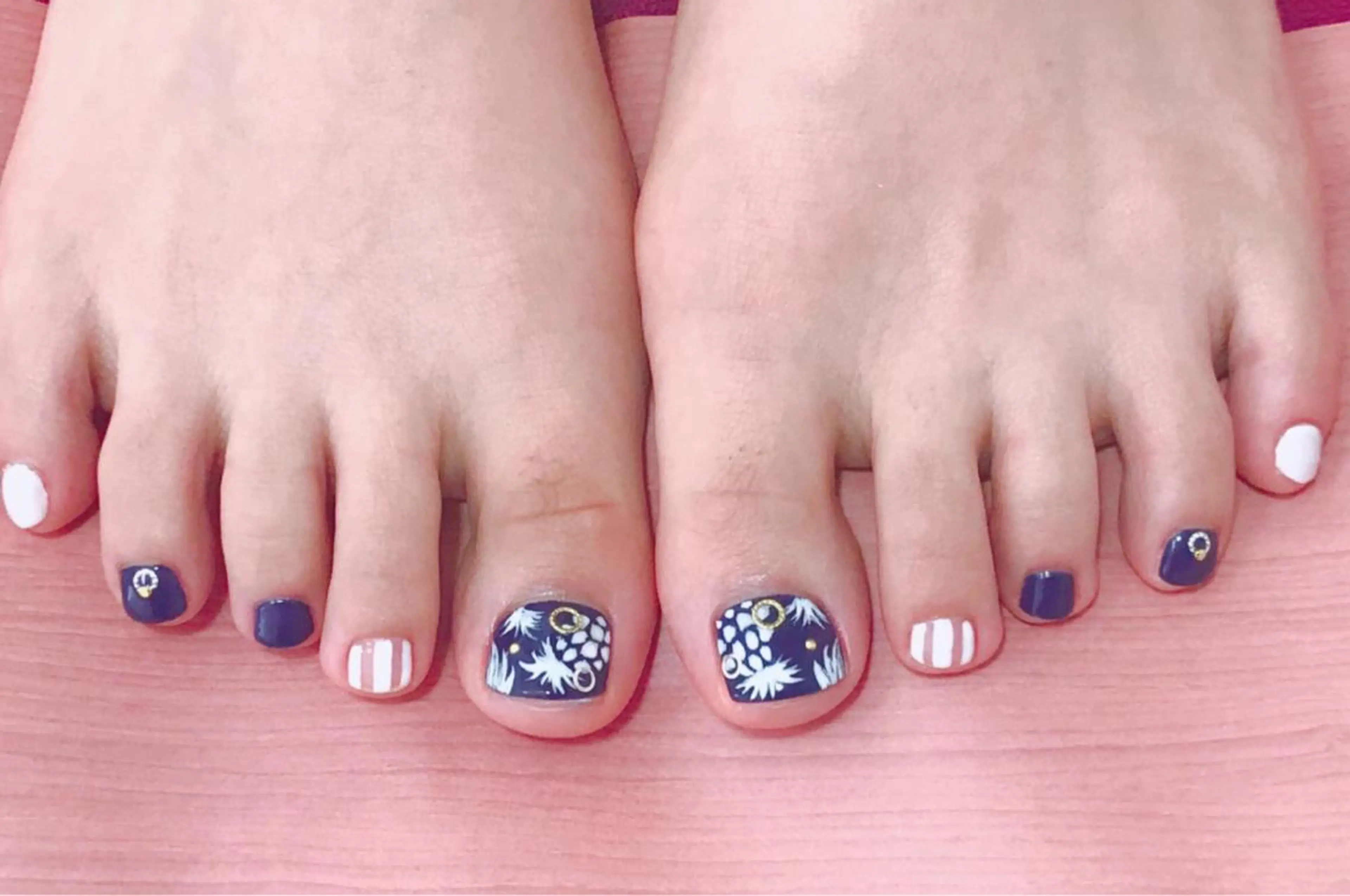 ネイル ハンドネイル NAIL Nutsのネイルデザイン