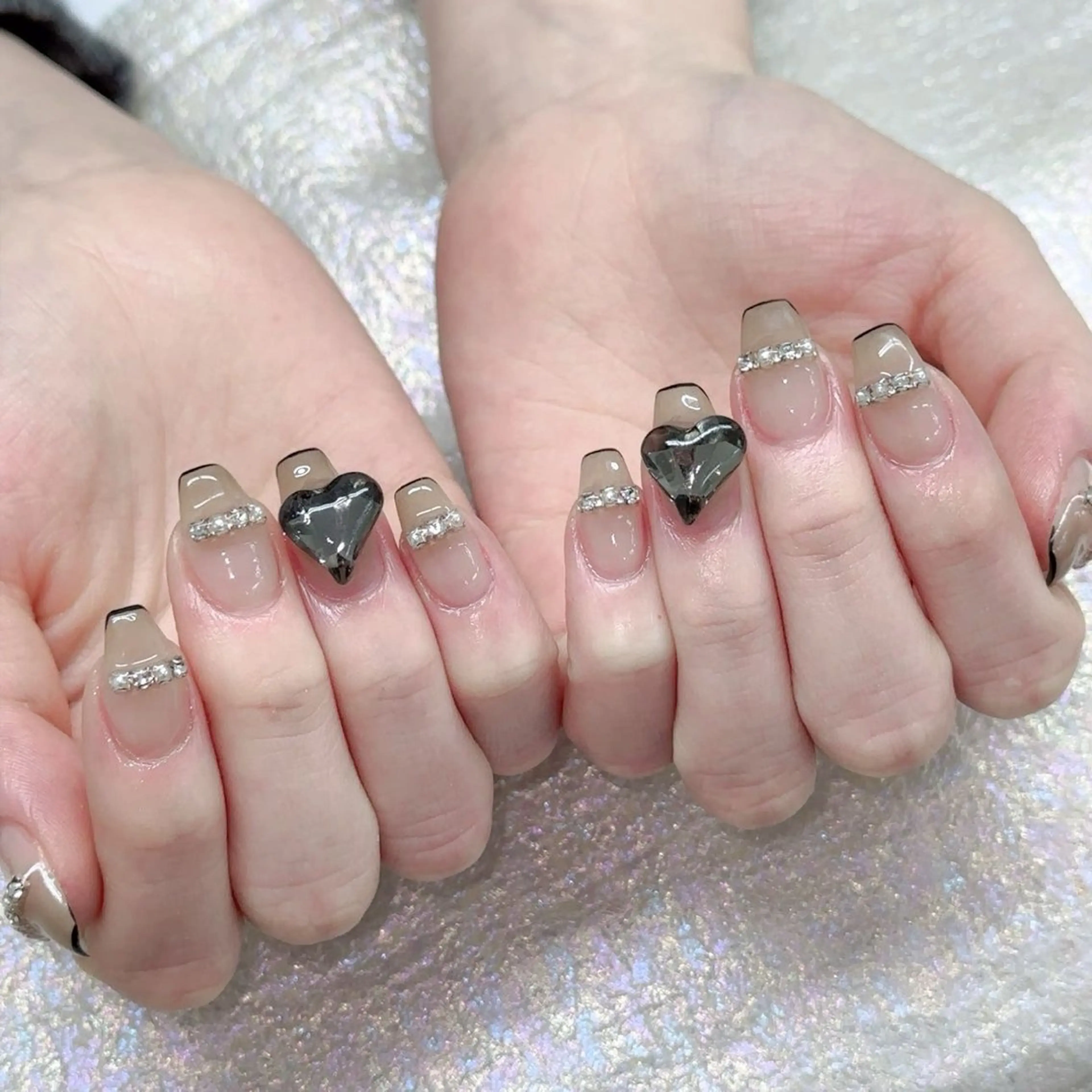 ネイル ハンドネイル Queens ciciのネイルデザイン