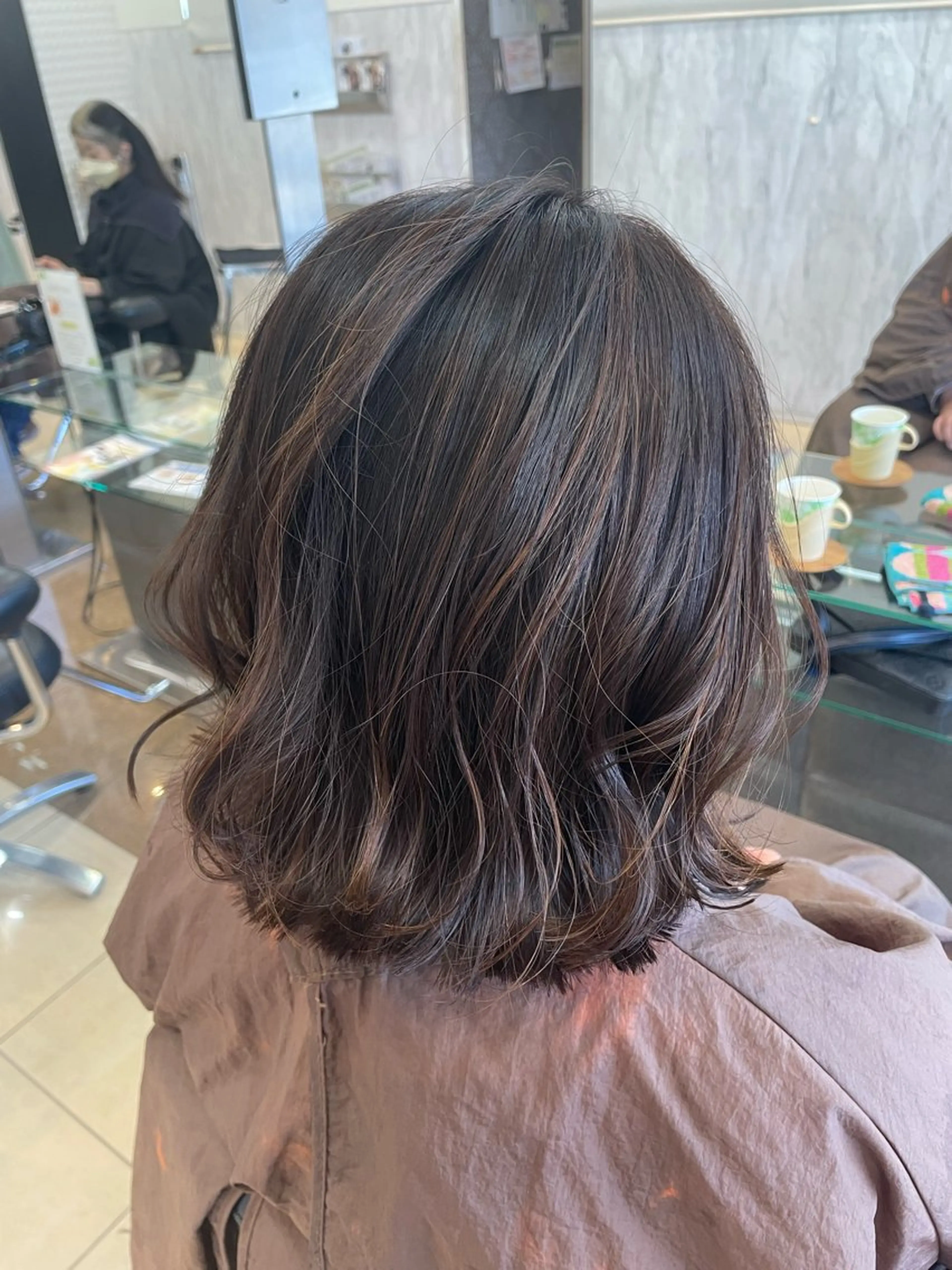 ミディアム カラー パーマ ボブ くびれヘア 葭葉 久美子のヘアスタイル