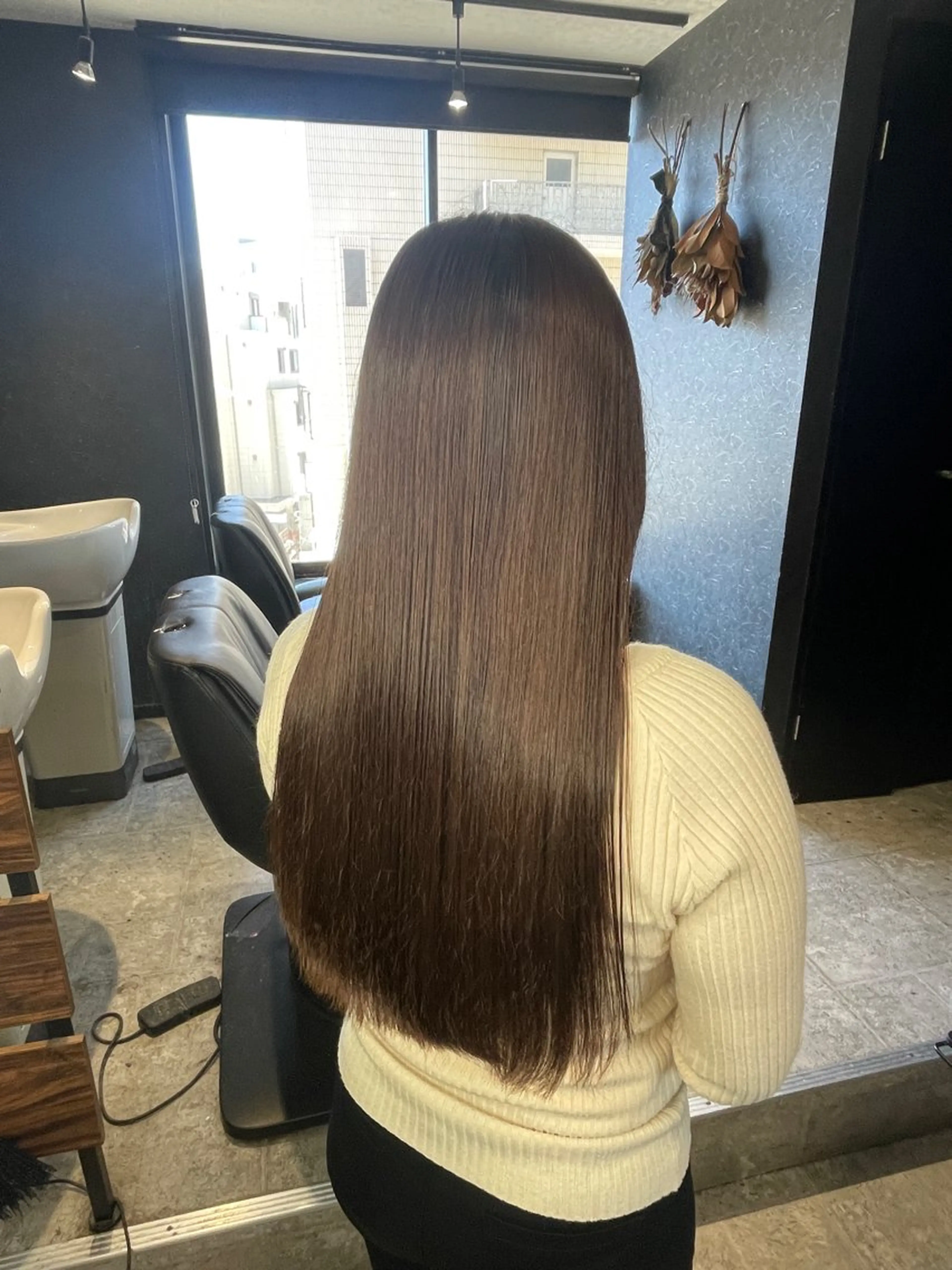 カラー 西村 桃花のヘアスタイル