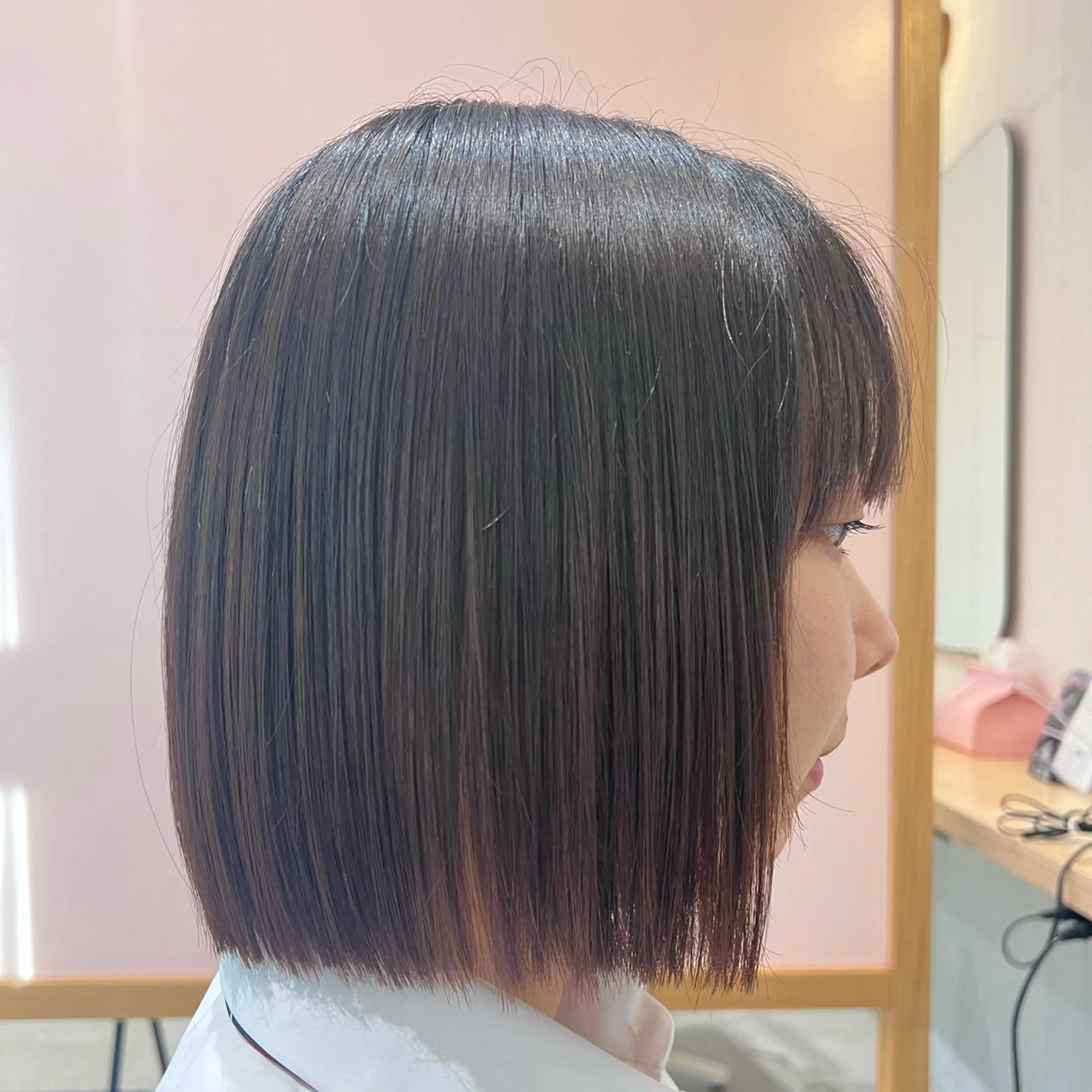 ショート ボブ カット サラツヤ美髪矯正✨️ 平木亜美‪のヘアスタイル